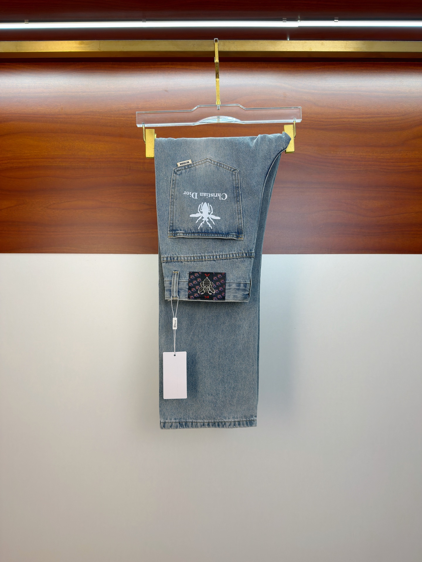 NO:761585,Dior [new product] high-end exclusive sale 26SS four seasons super hot street series of the most jeans, exclusive and grand launch, original customized high-end quality fabrics, customized hardware version, slim tailoring, stretchy fabric, micro-elastic upper body, super comfortable, must-have item!  Counter sizes 29-38 (no 35, no 37), dior,jeans,19860909迪奥【新品】高端独家发售 26SS四季款超燃炸街系列之最牛仔裤 独家隆重推出 原版定制高端品质面料 定制五金版型修身剪裁 面料带弹力 微弹上身舒适度超高 必爆单品！专柜尺码29-38（无35无37）,,dior,jeans,,Men's clothing