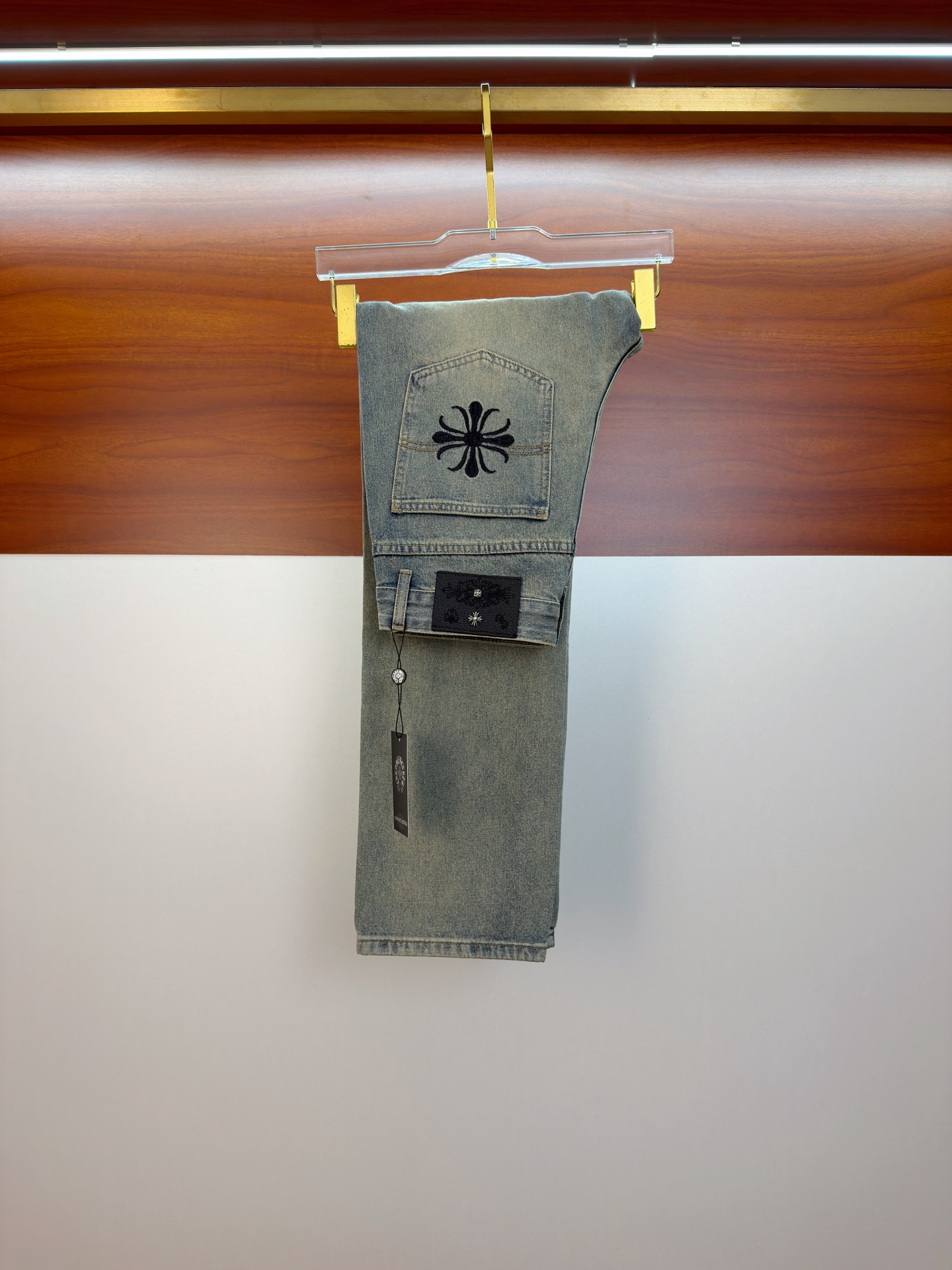 NO:761605,Croxin [New Product] High-end Exclusive Sale 26SS Four Seasons Super Burning Street Series Jeans Exclusively and Grandly Launched Original Customized High-Quality Fabric Customized Hardware Version Slim Tailoring Fabric with Elasticity Micro-Stretch Upper Body Highly Comfortable A Must-Have Product!  Counter sizes 29-38 (no 35, no 37),,chrome hearts,jeans,19860909克罗心【新品】高端独家发售 26SS四季款超燃炸街系列之最牛仔裤 独家隆重推出 原版定制高端品质面料 定制五金版型修身剪裁 面料带弹力 微弹上身舒适度超高 必爆单品！专柜尺码29-38（无35无37）,,chrome hearts,jeans,,Men's clothing