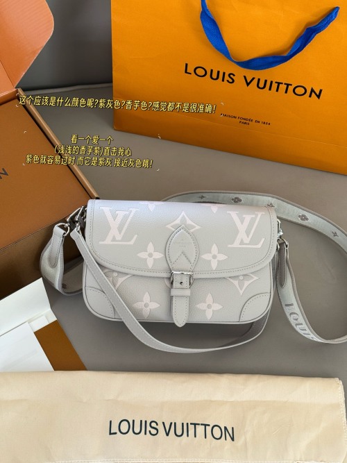 Louis Vuitton Diane Baguette Bag in Grey Leather, 25cm 1 Louis Vuitton Diane Baguette Bag in Grey Leather, 25cm