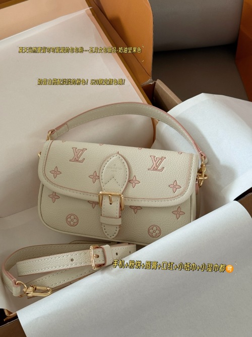 L Diane Baguette Nano Creamy Hazelnut Color for Women,19*11cm