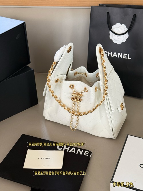 Chanel 25C Hobo Handbag: Chic Bucket Bag, Ivory Leather, 26*21cm 1 Chanel 25C Hobo Handbag: Chic Bucket Bag, Ivory Leather, 26*21cm
