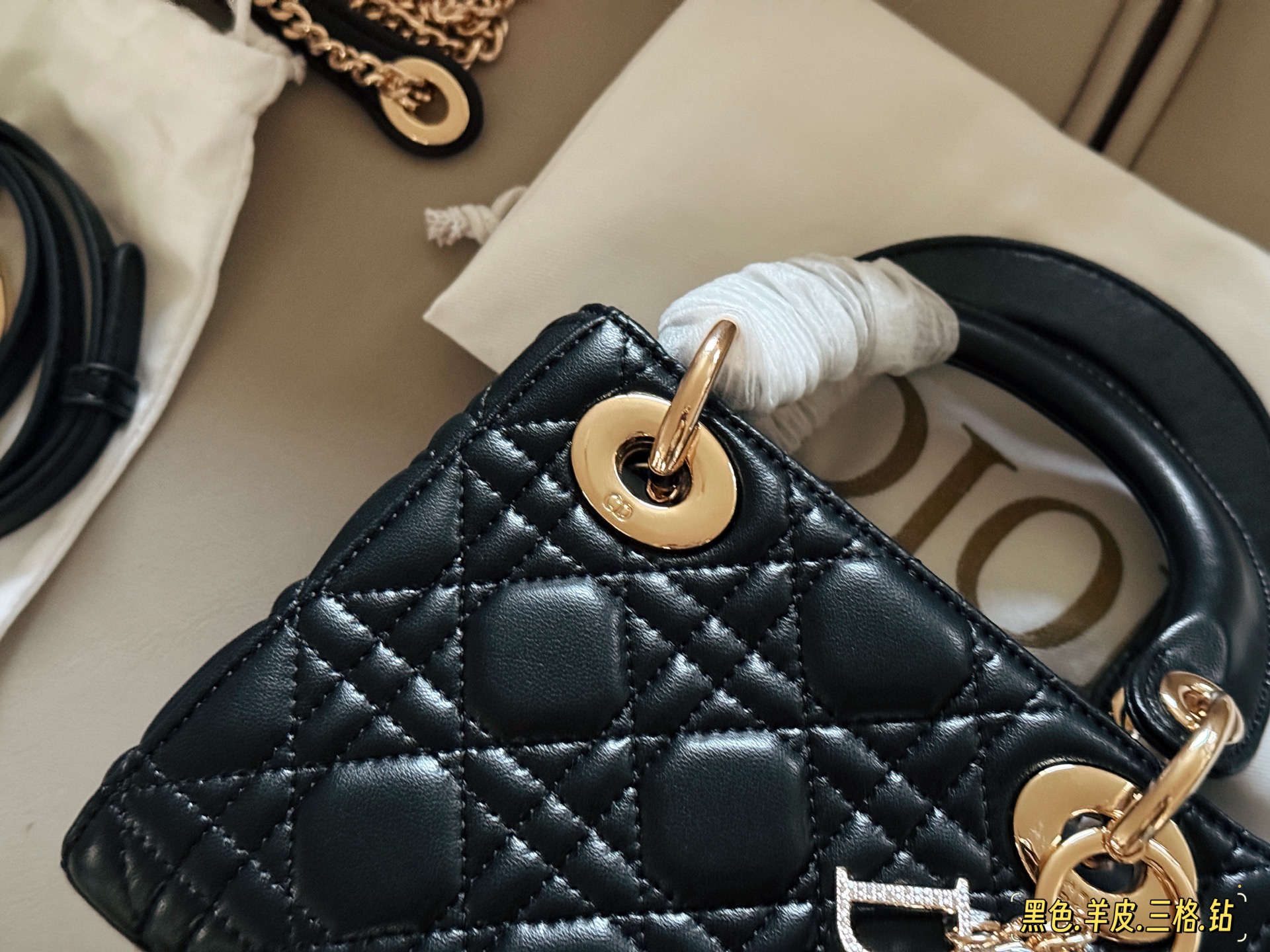 Bolso Lady Dior Mini con Adornos de Diamantes de Imitación 5 i1753585466747 8578 0 3