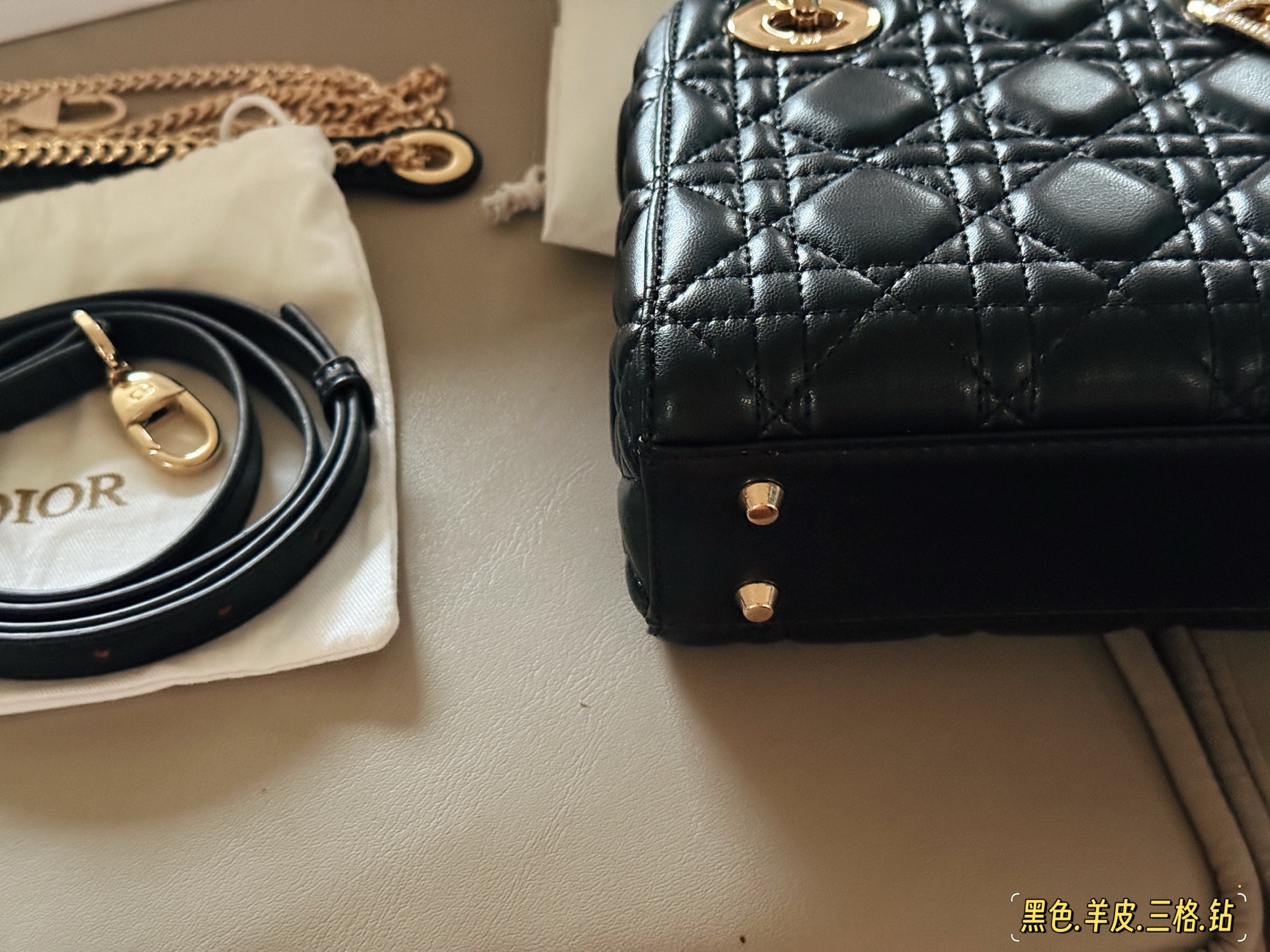 Bolso Lady Dior Mini con Adornos de Diamantes de Imitación 7 i1753585470524 3911 0 5