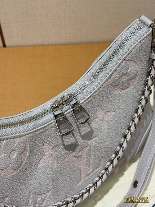 Louis Vuitton Purple Croissant Bag, High-end Custom Edition, Shoulder Bag 1 Louis Vuitton Purple Croissant Bag, High-end Custom Edition, Shoulder Bag