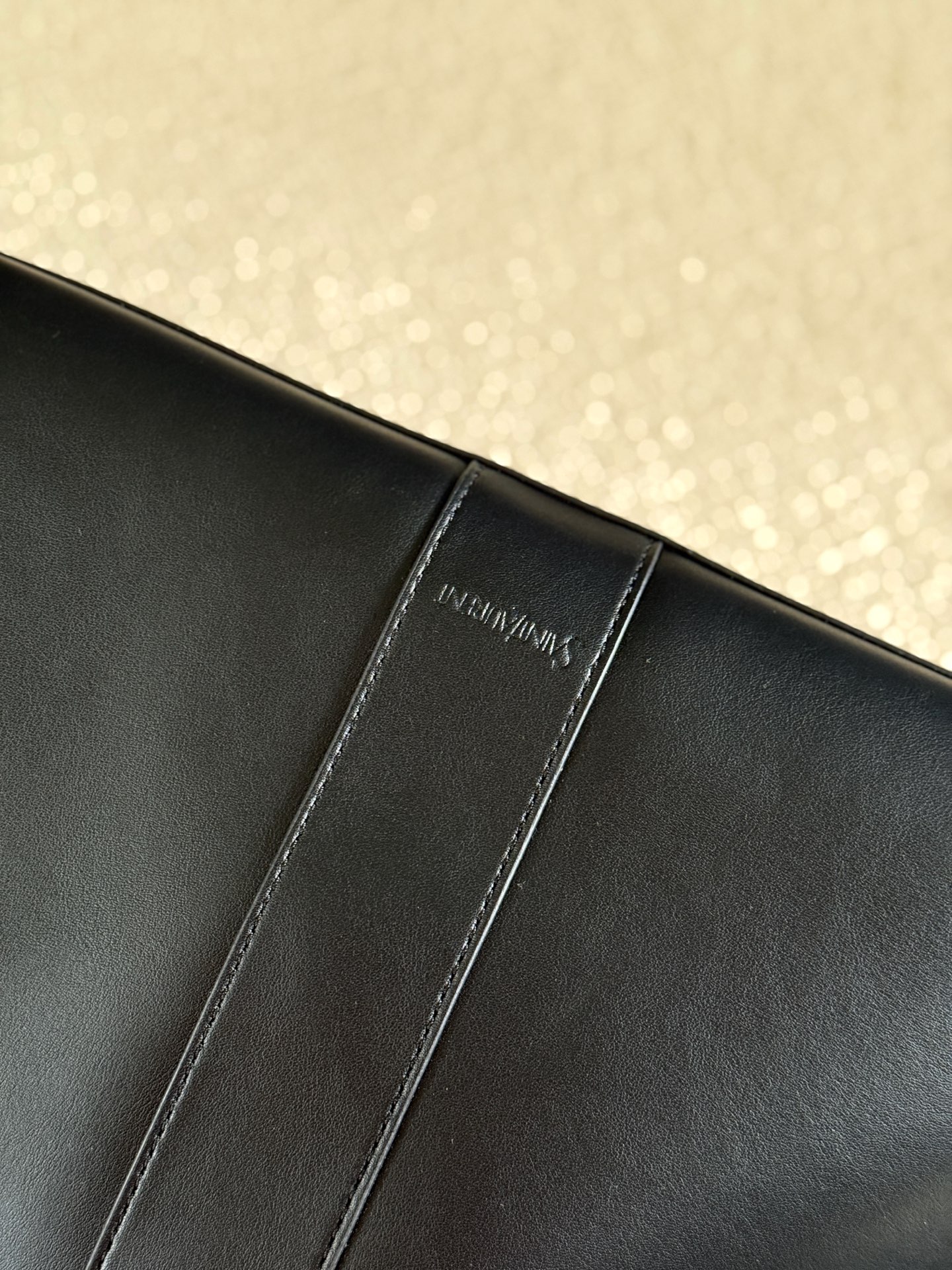 Yves Saint Laurent Y-Tote Bolso de Cuero Negro, 37 x 32 cm 6 i1755150067180 6769 0 4