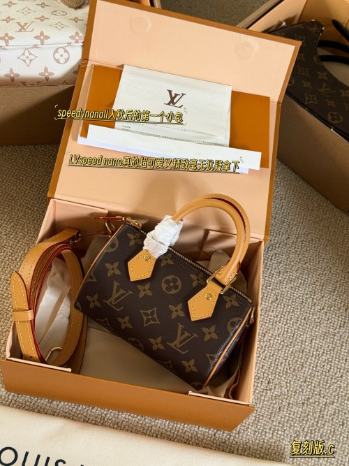 יפיפיה Louis Vuitton Speedy Nano קלאסית מונוגרמי עם רצועה 1 יפיפיה Louis Vuitton Speedy Nano קלאסית מונוגרמי עם רצועה