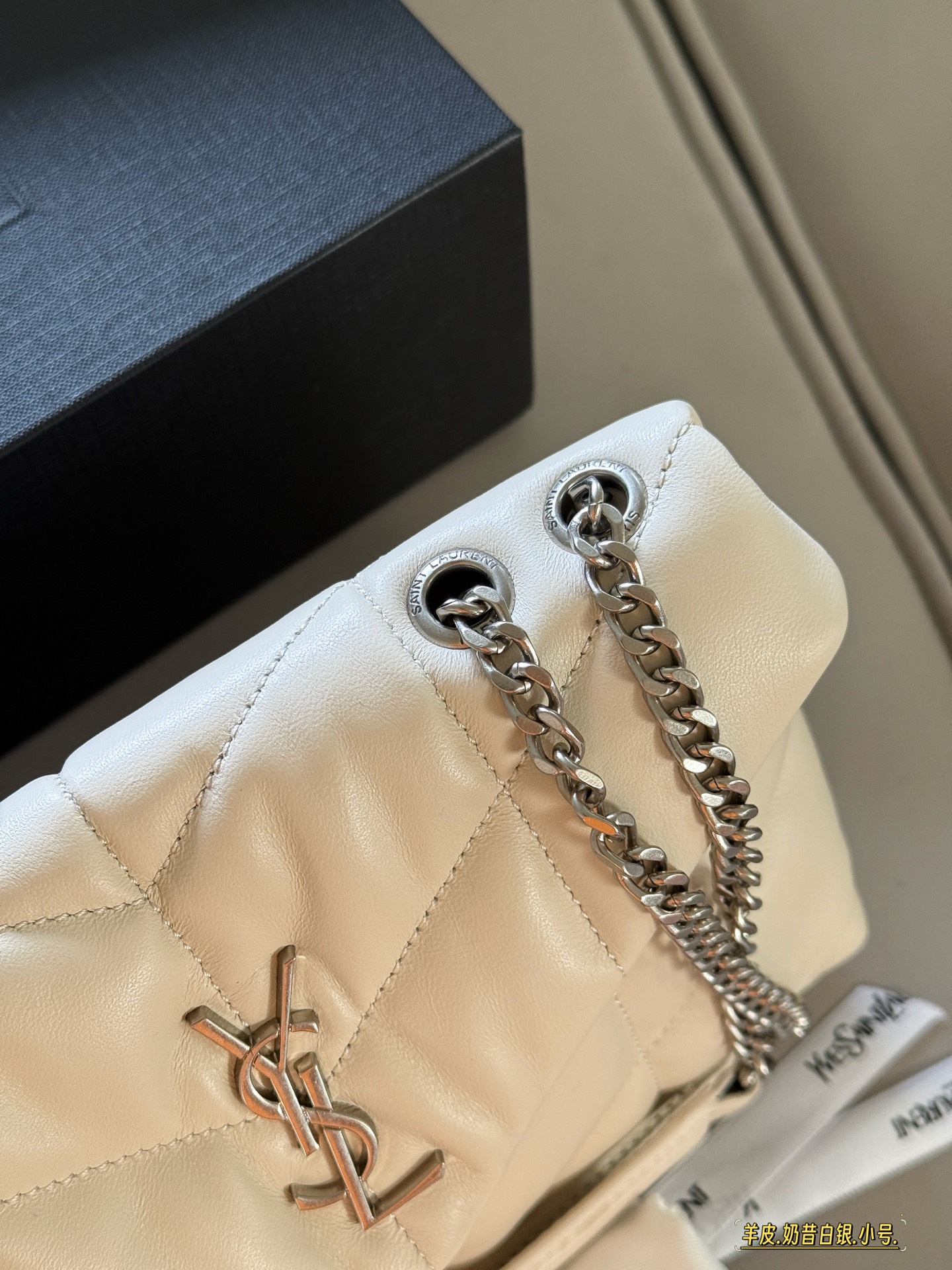 Saint Laurent Loulou Puffer Bolso de Hombro de Piel de Cordero Acolchada 4 i1755224227071 8623 0 2