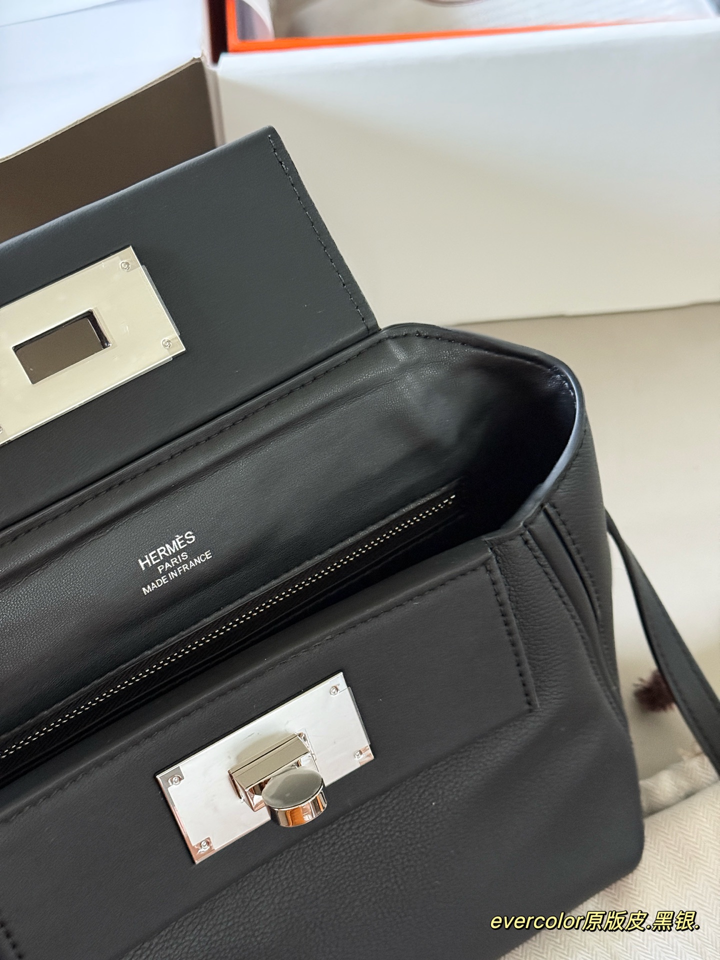 Bolso bandolera Hermès 24/24 Mini de cuero para mujer, negro 10 i1756177028920 5805 0 8