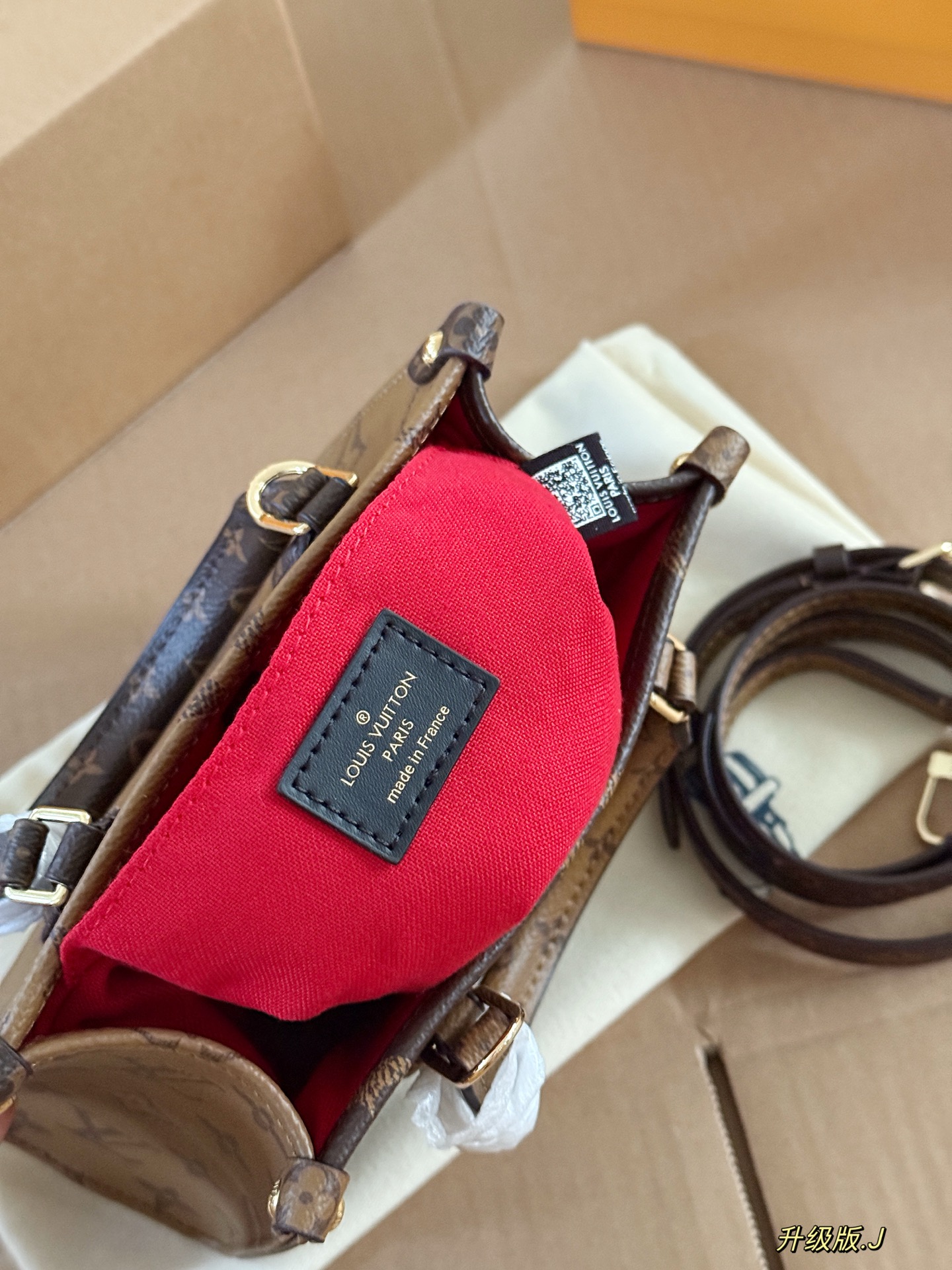 Louis Vuitton Mini OnTheGo BB Handbag, 18.5*15cm, Acero Inoxidable 9 i1758166168338 889 0 7