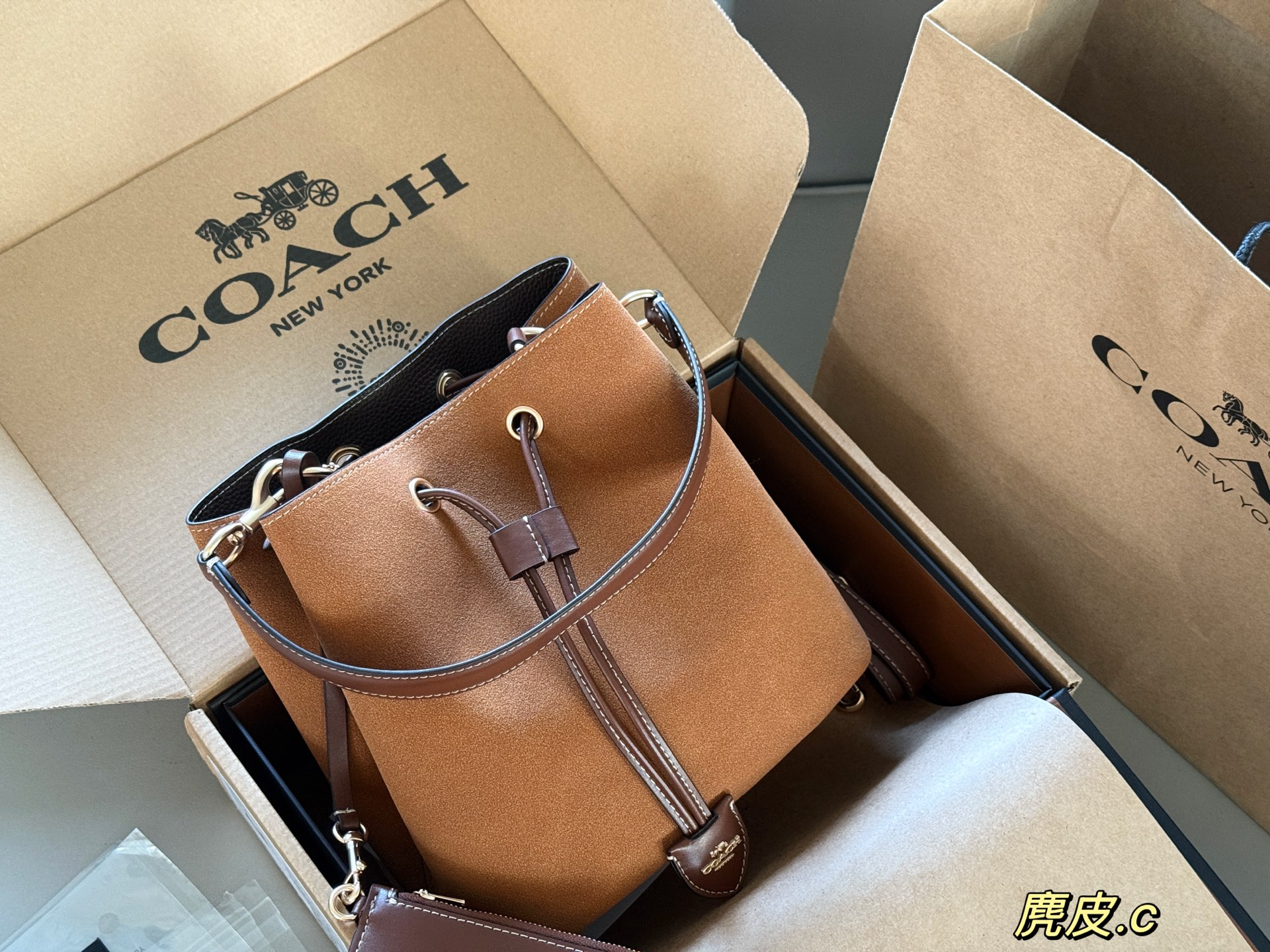 Con caja, tamaño: 22*21 cm. Coach c nueva colección de cubo Rowan bucket. Dos correas, de hombro o de mano, cruzado, y …