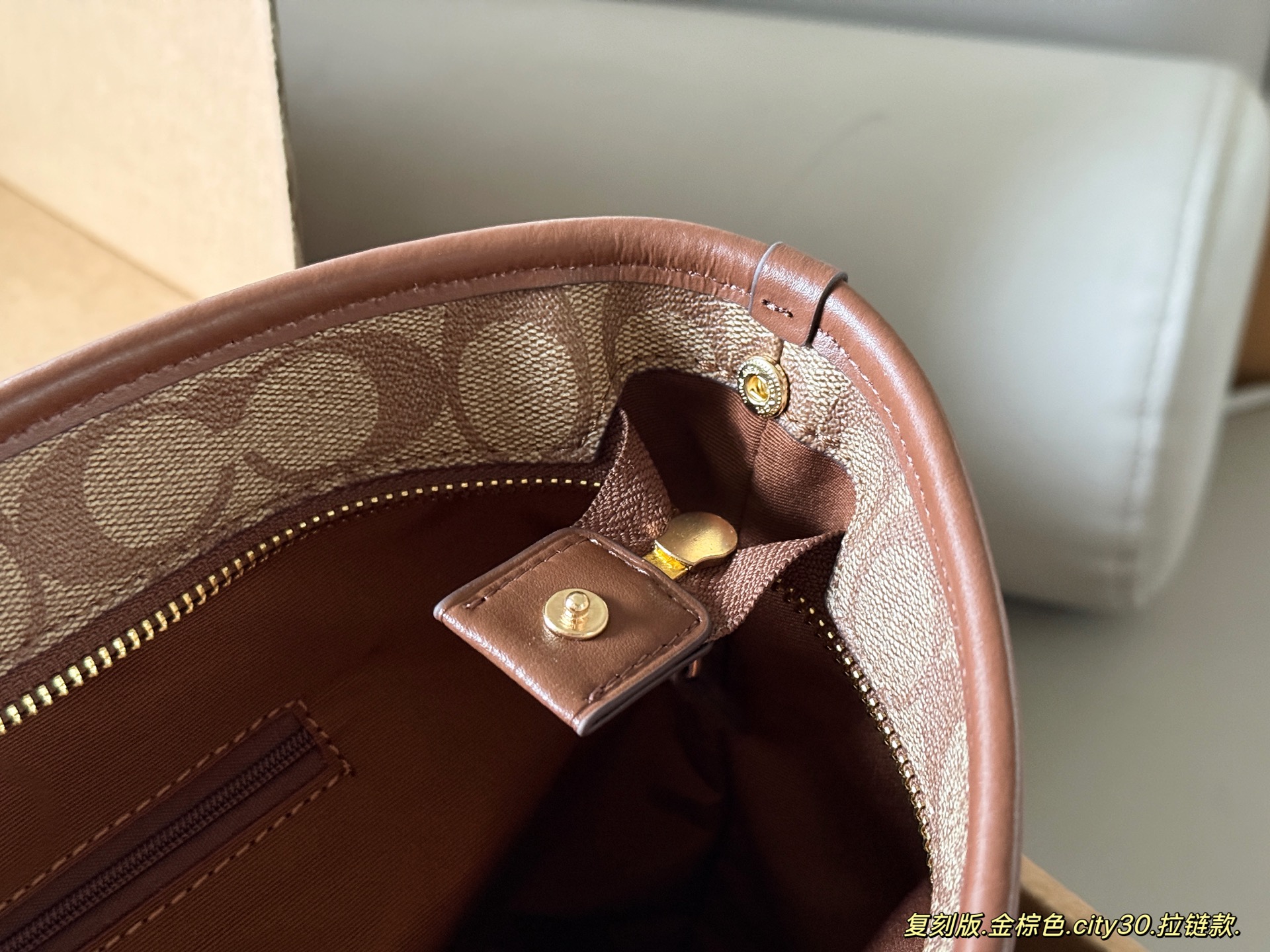 大人気偽物 トートバッグ ロゴ カーフスキン