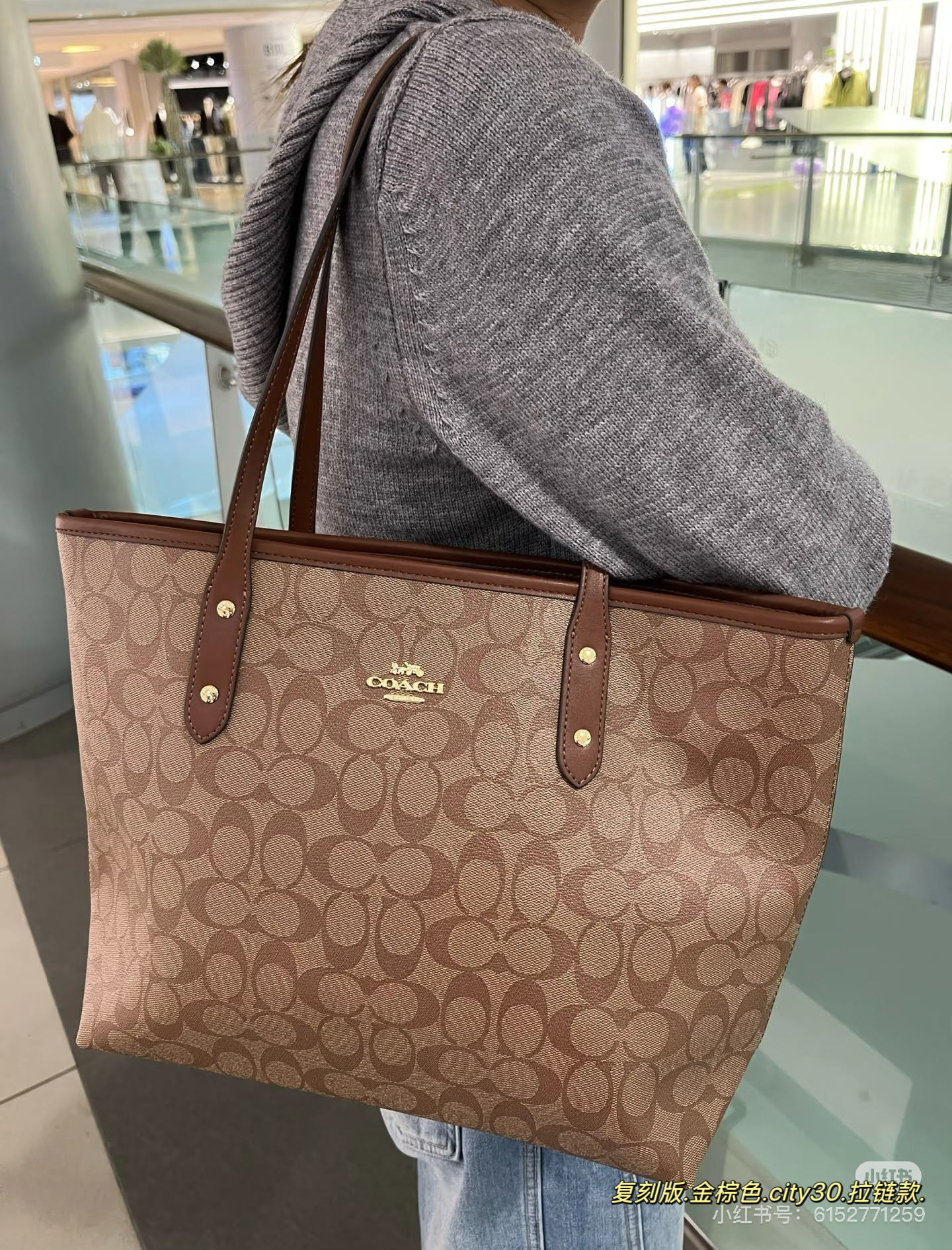 大人気偽物 トートバッグ ロゴ カーフスキン