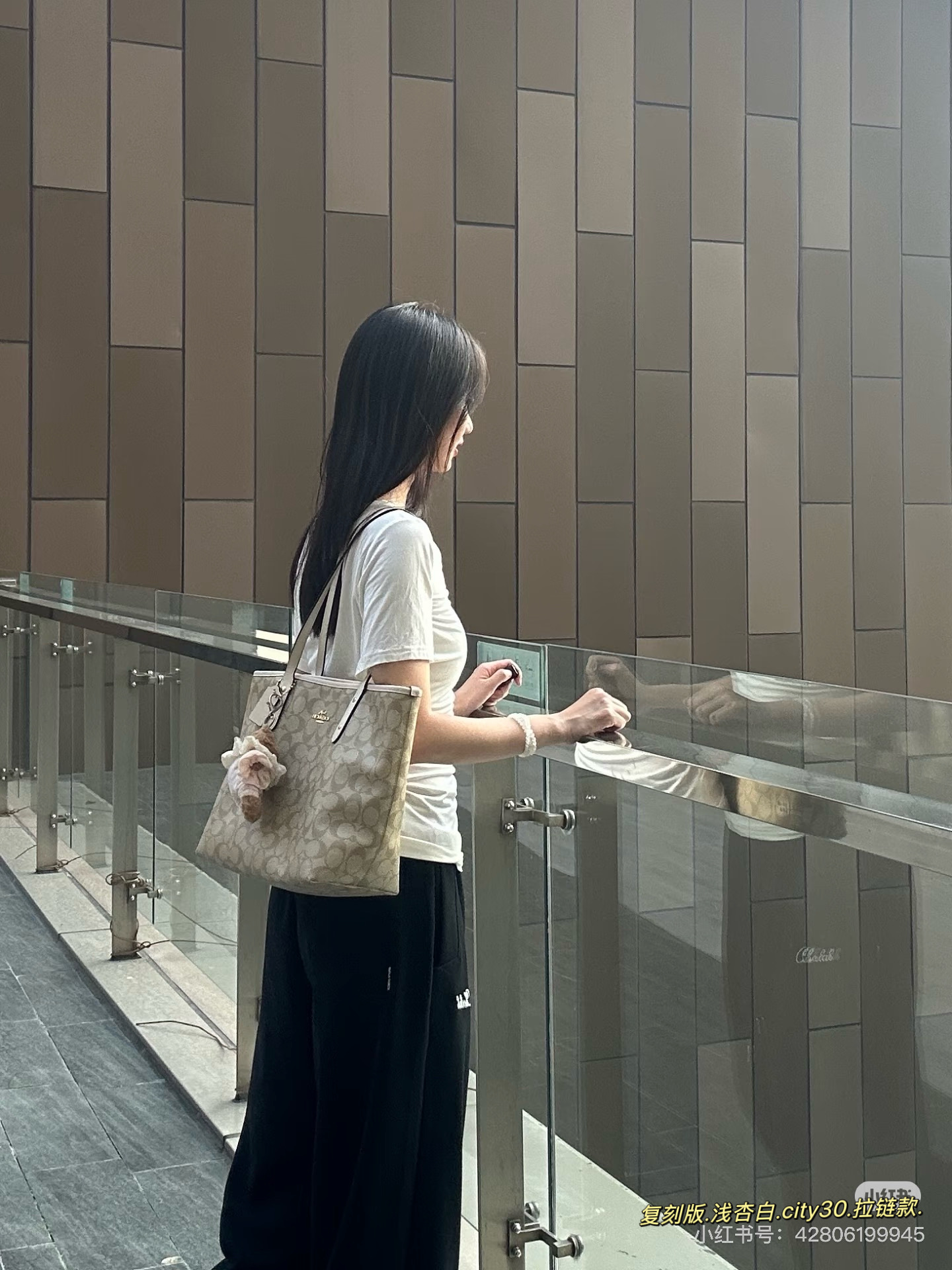 大人気偽物 トートバッグ ロゴ カーフスキン