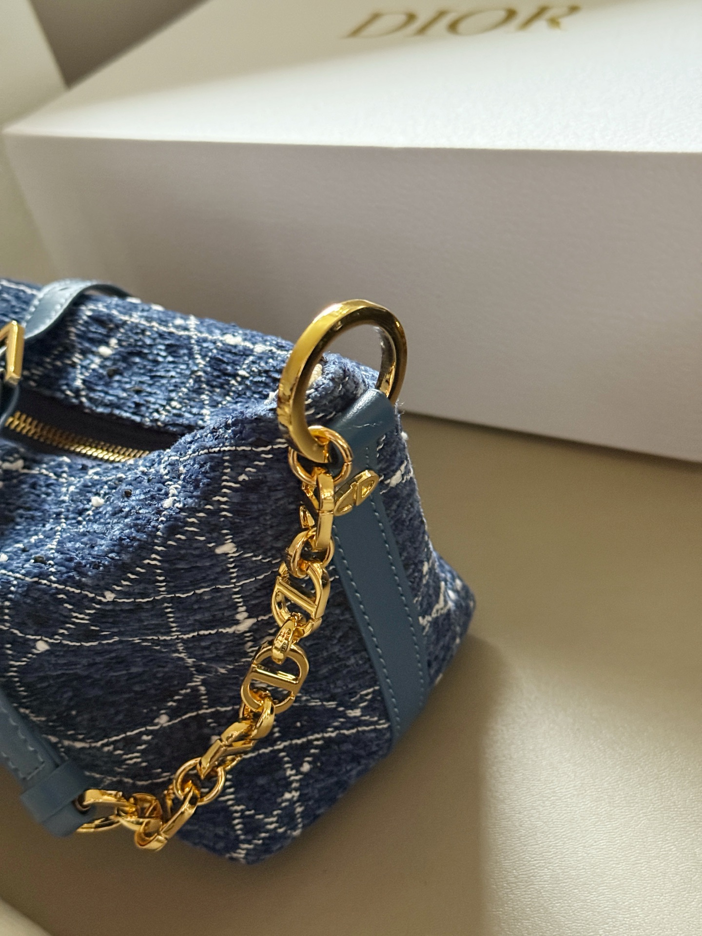 大人気偽物 トートバッグ ロゴ カーフスキン