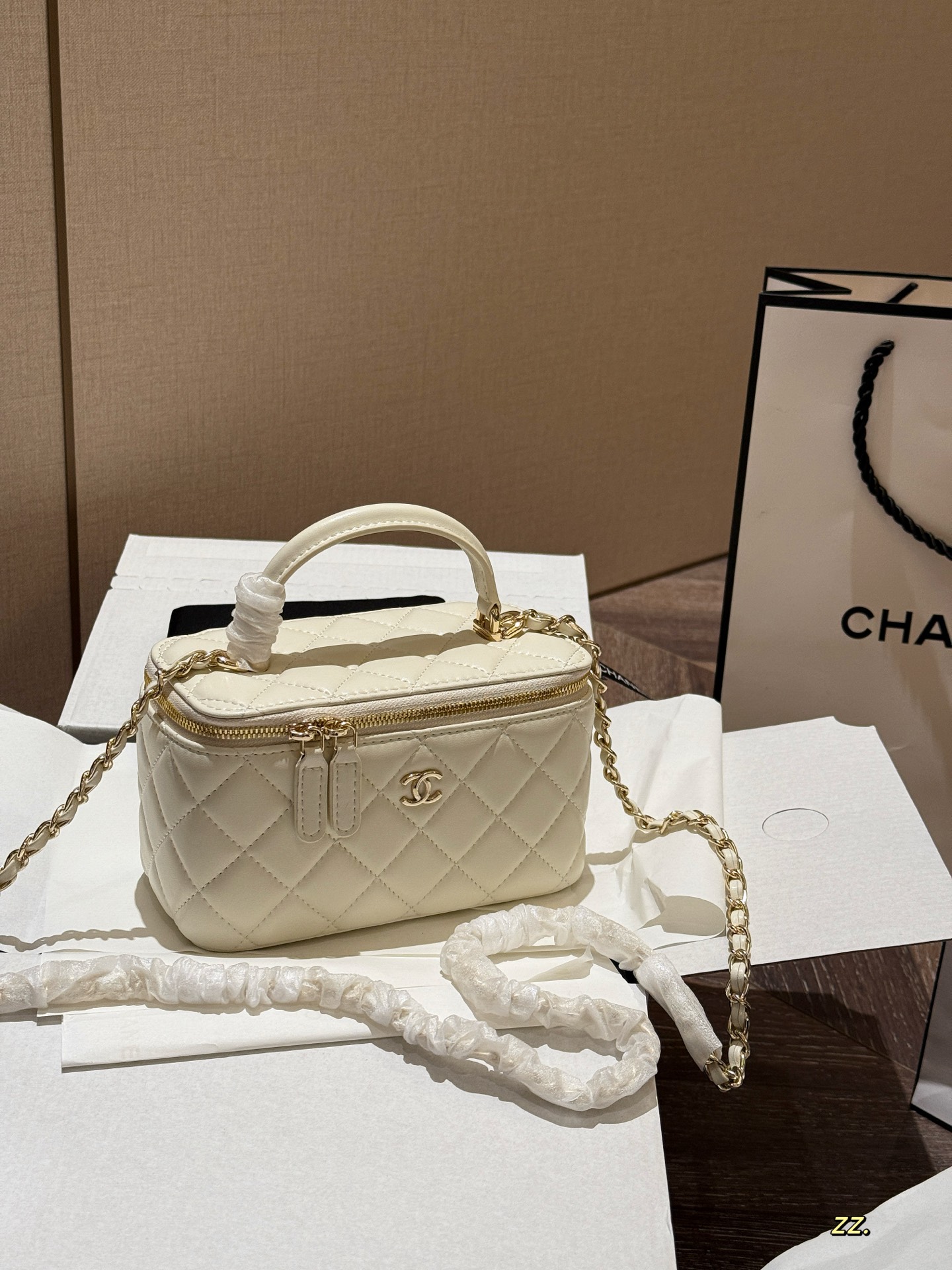 大人気偽物 トートバッグ ロゴ カーフスキン