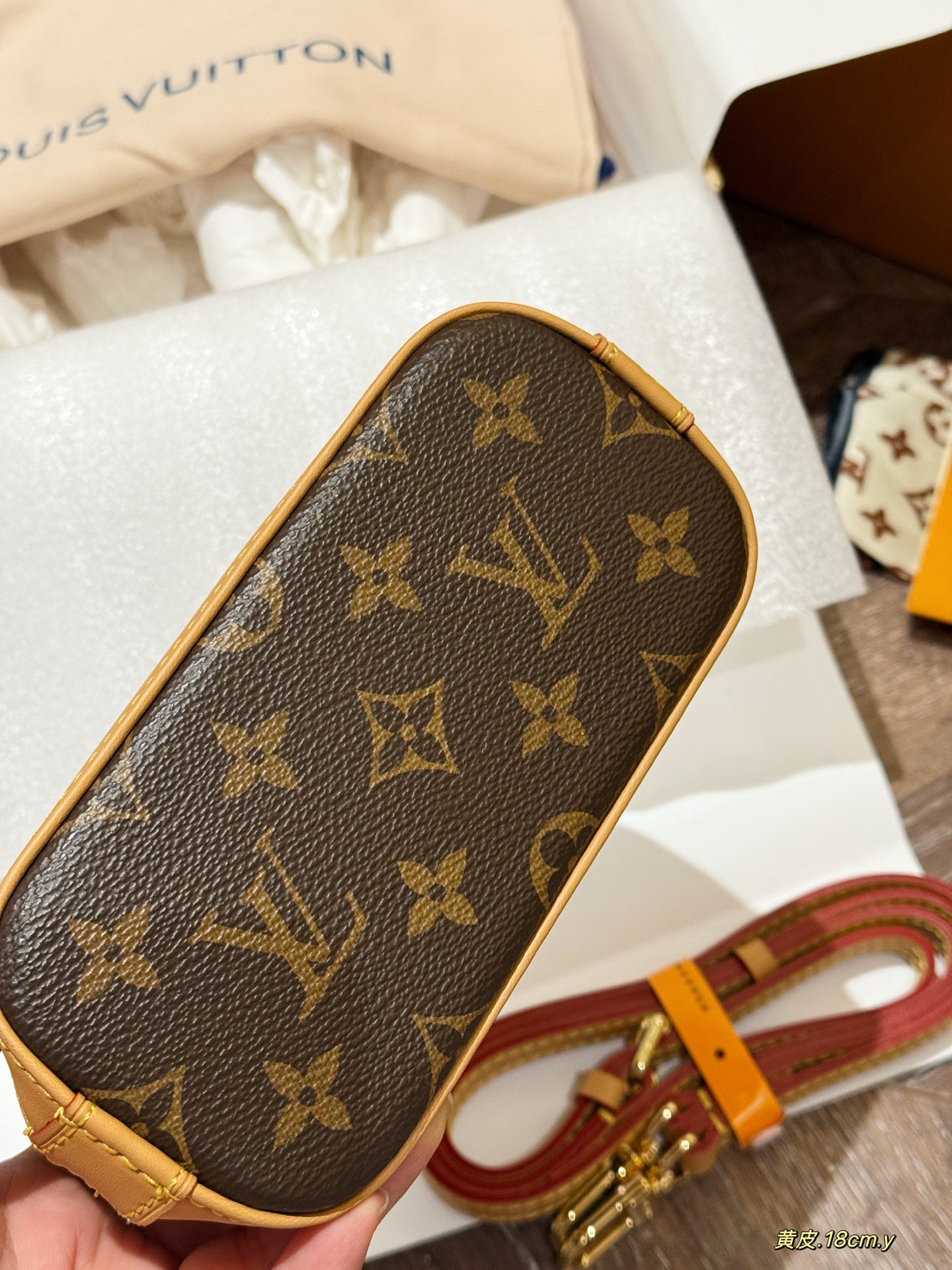 大人気偽物 トートバッグ ロゴ カーフスキン