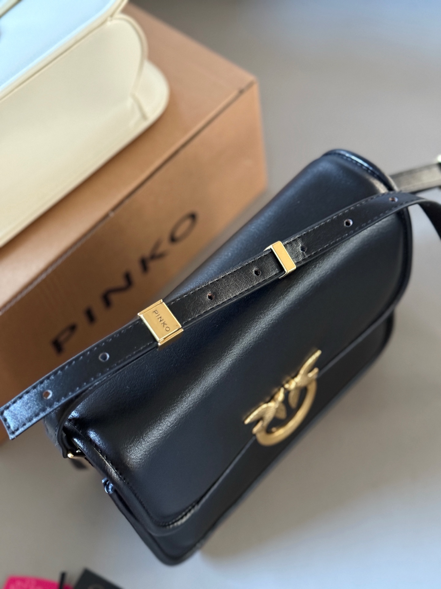 上質でスタイリッシュなバッグを厳選