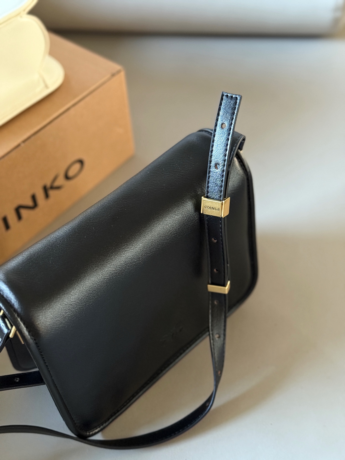 上質でスタイリッシュなバッグを厳選