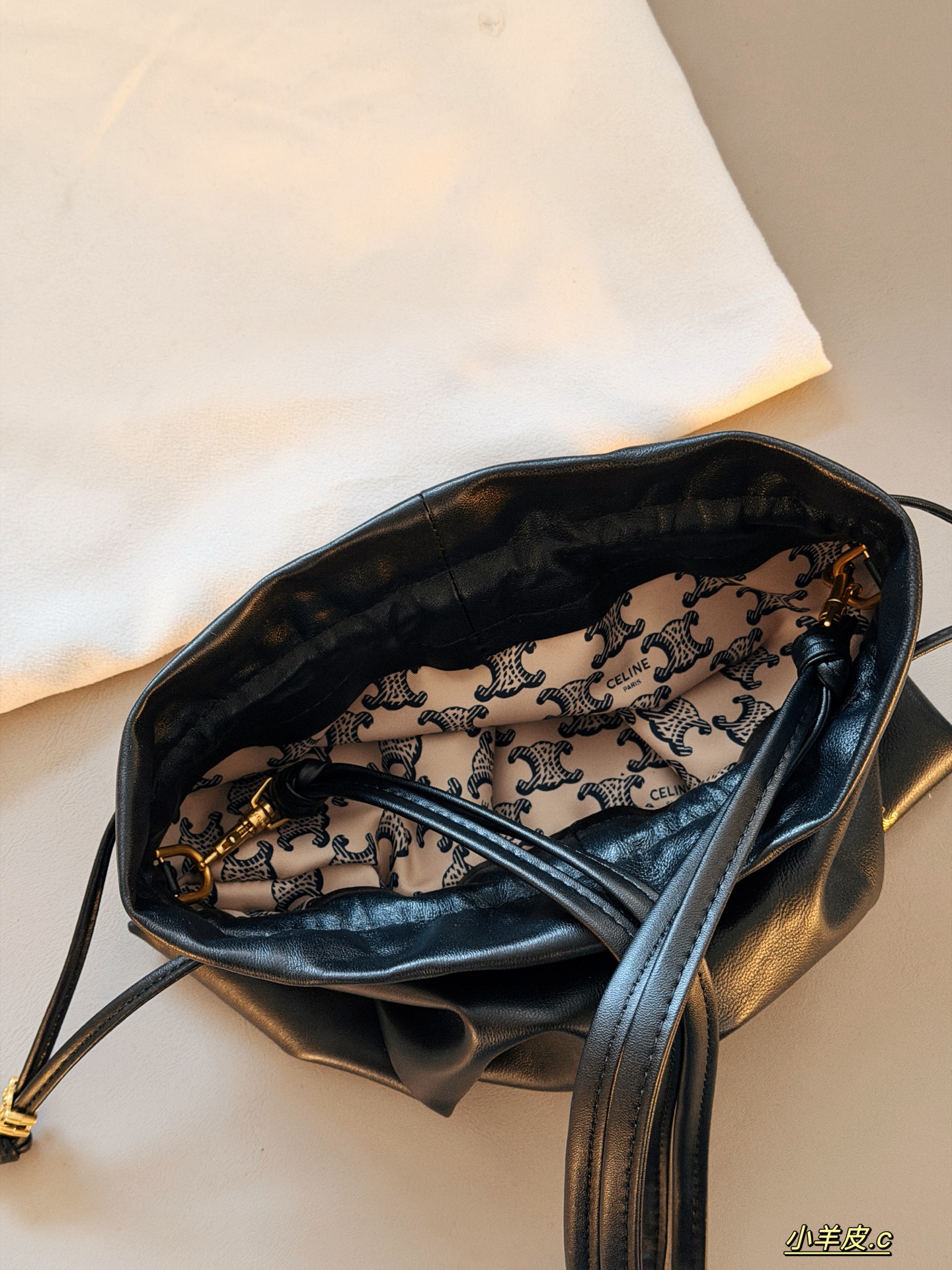 Sac Céline Livré avec box en cuir d'agneau — photo 7
