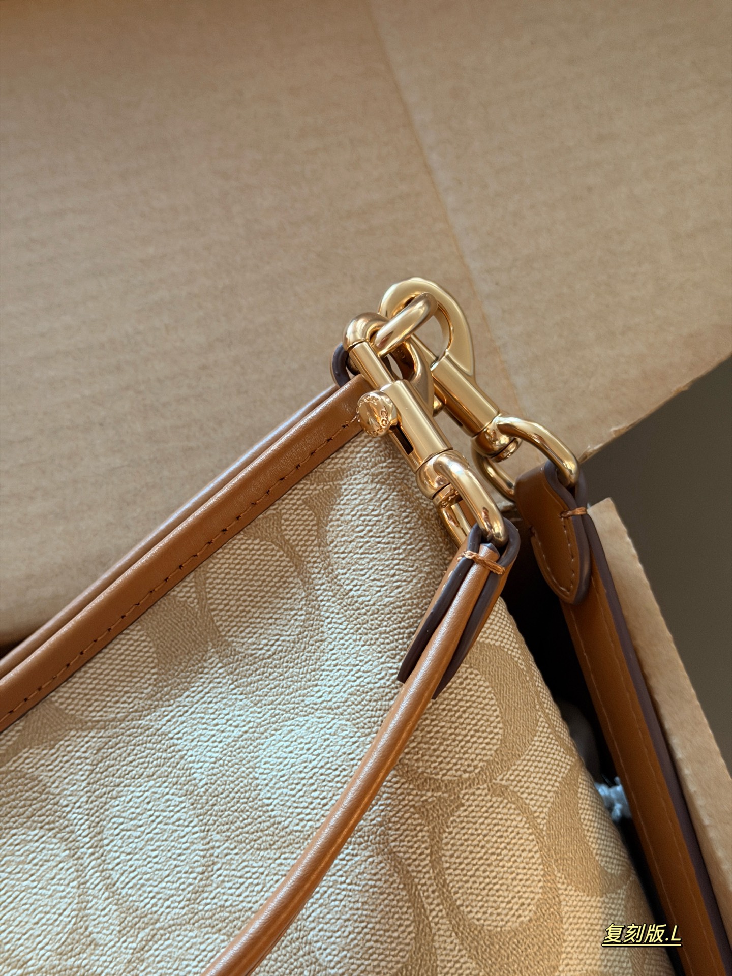 _dvt9scs6gTPQQuFRz-sysj7LFtB7_qEu0s4uVrw