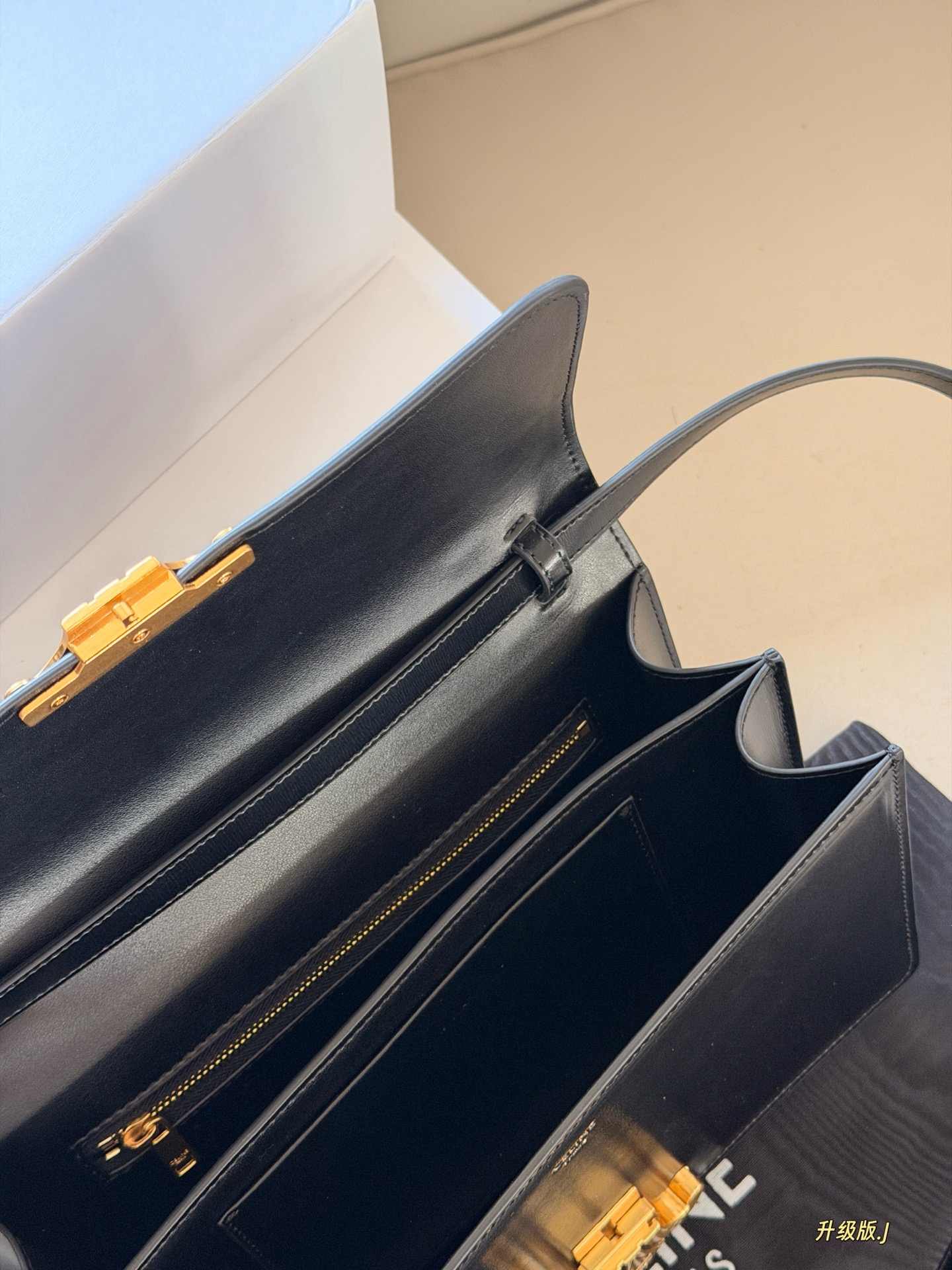 Dimensioni della borsa Celine: 25 x 15 cm — photo 8