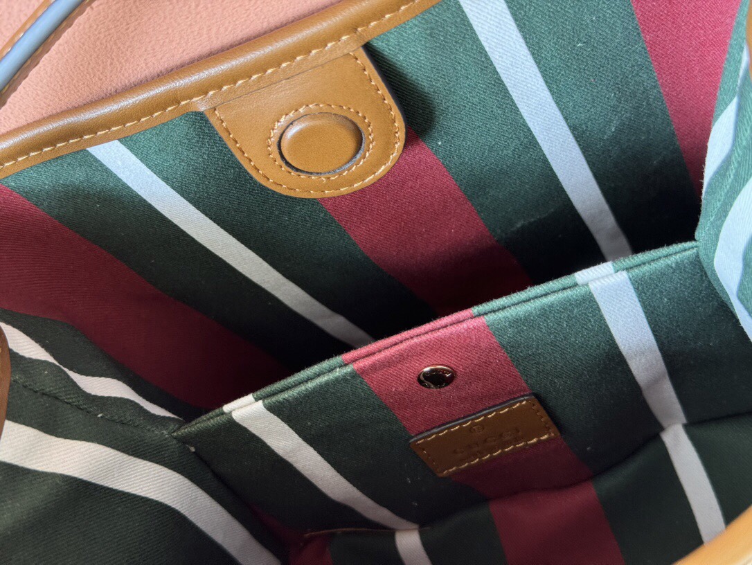 [發]420。GUCCI新款专柜品质，顶级原单货，实物实拍！款号815118啡棕🎈🎈🎈尺寸：宽19X高18X侧宽11🎉🎉🎉出货啦！