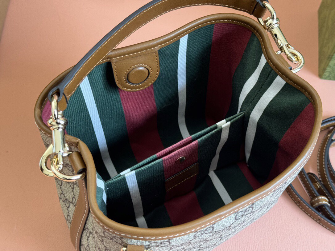 [發]420。GUCCI新款专柜品质，顶级原单货，实物实拍！款号815118啡棕🎈🎈🎈尺寸：宽19X高18X侧宽11🎉🎉🎉出货啦！