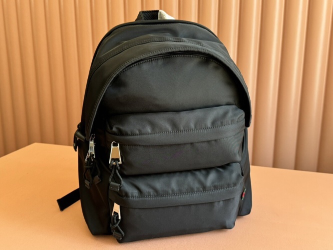 Gucci Men's Black Nylon Backpack,Top Quality, Model 36800265, 36.5x40x23 cm 1 Gucci Men's Black Nylon Backpack,Top Quality, Model 36800265, 36.5x40x23 cm