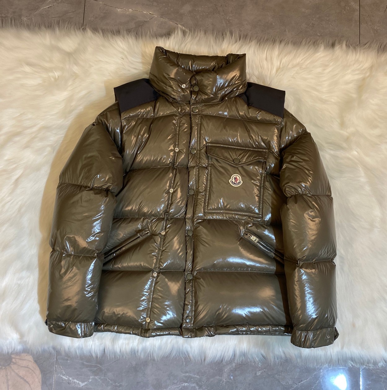 Moncler 1954 Karakoram Series Padded Down Jacket With Detachable Sleeves 3 a1722527918233 7681