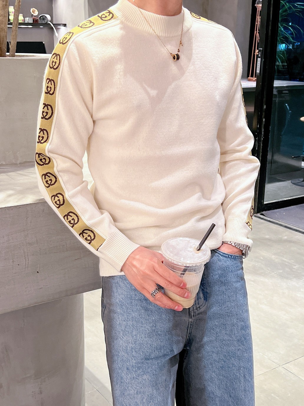 Gucci男士时装款纯羊毛圆领毛衣香港洋行渠道货重磅级品鉴产物高级成衣系列上海国金旗舰店在售款！！Guc