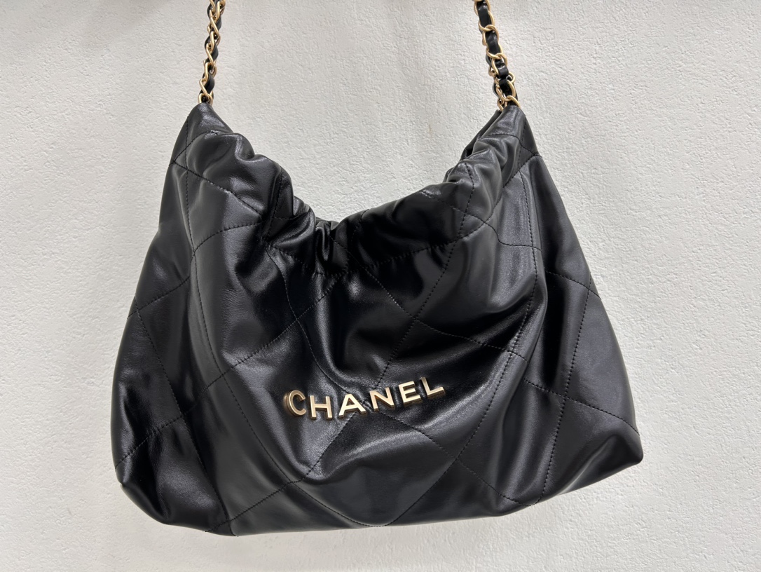 AS4486Chanel22bag垃圾袋本季最火最值得入手的系列它的名字叫22bag小香凡是以数字命名的