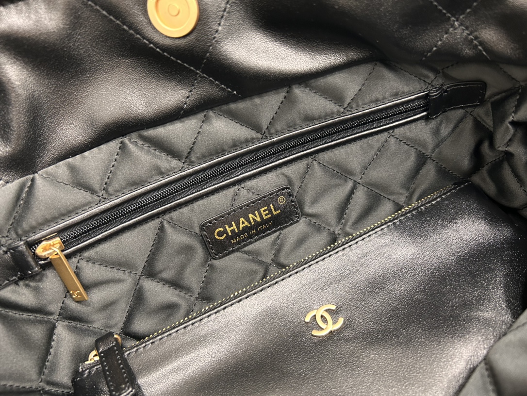 AS4486Chanel22bag垃圾袋本季最火最值得入手的系列它的名字叫22bag小香凡是以数字命名的