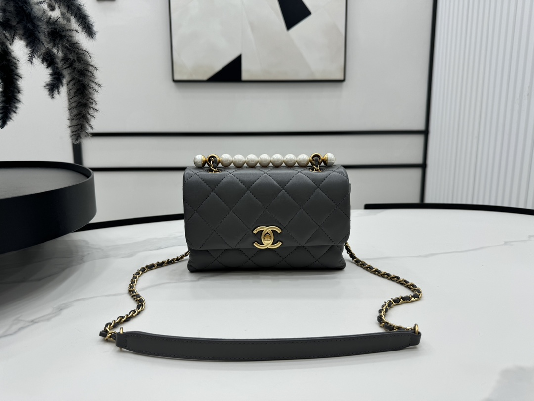 Chanel Torby typu crossbody i na ramię Skóra jagnięca owcza Łańcuchy