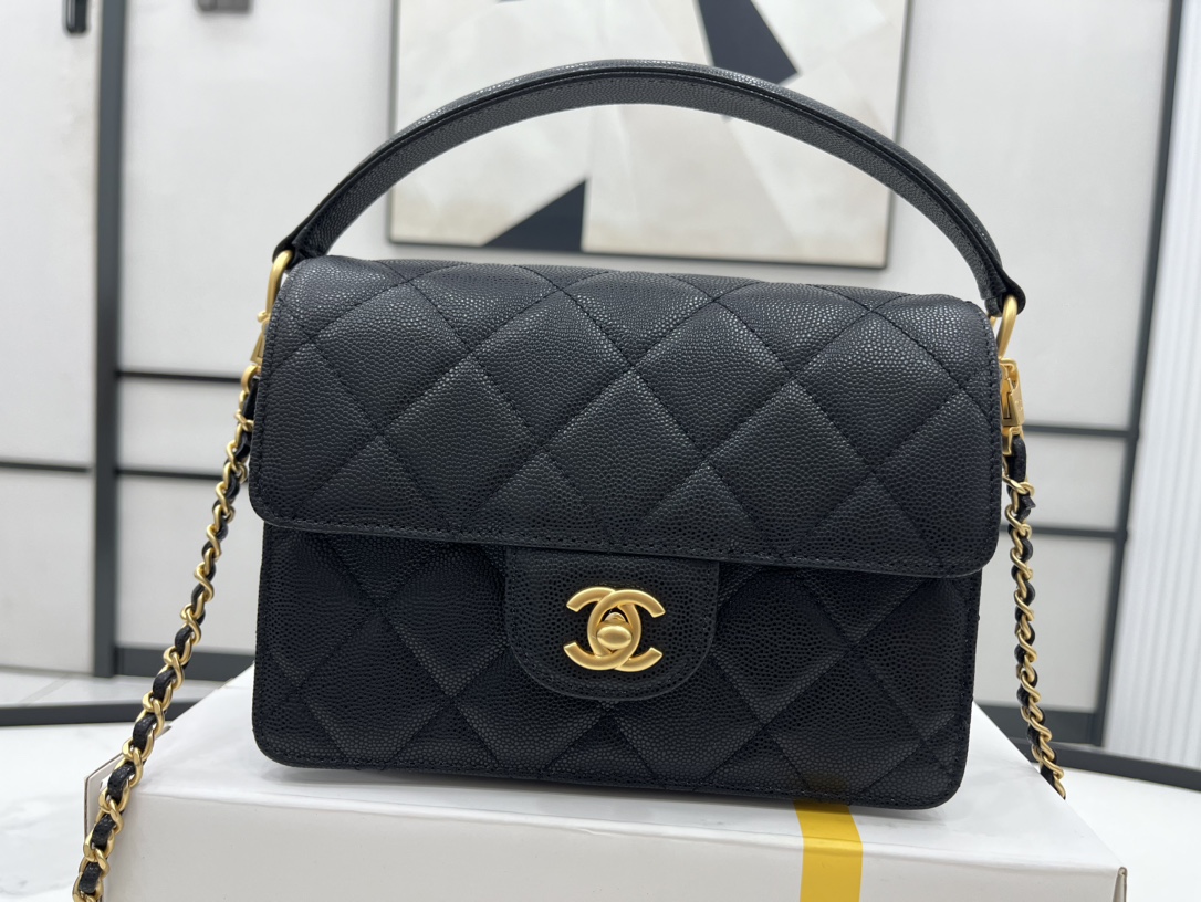 Burberry Classic Handcrafted Luxury Leather Shoulder Bag Ref 2