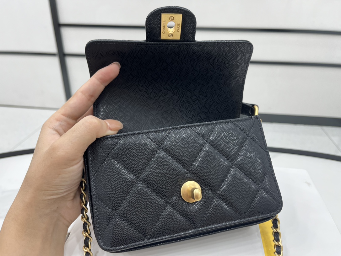 Balenciaga Classic Handcrafted Luxury Leather Shoulder Bag Ref.5C537317 6