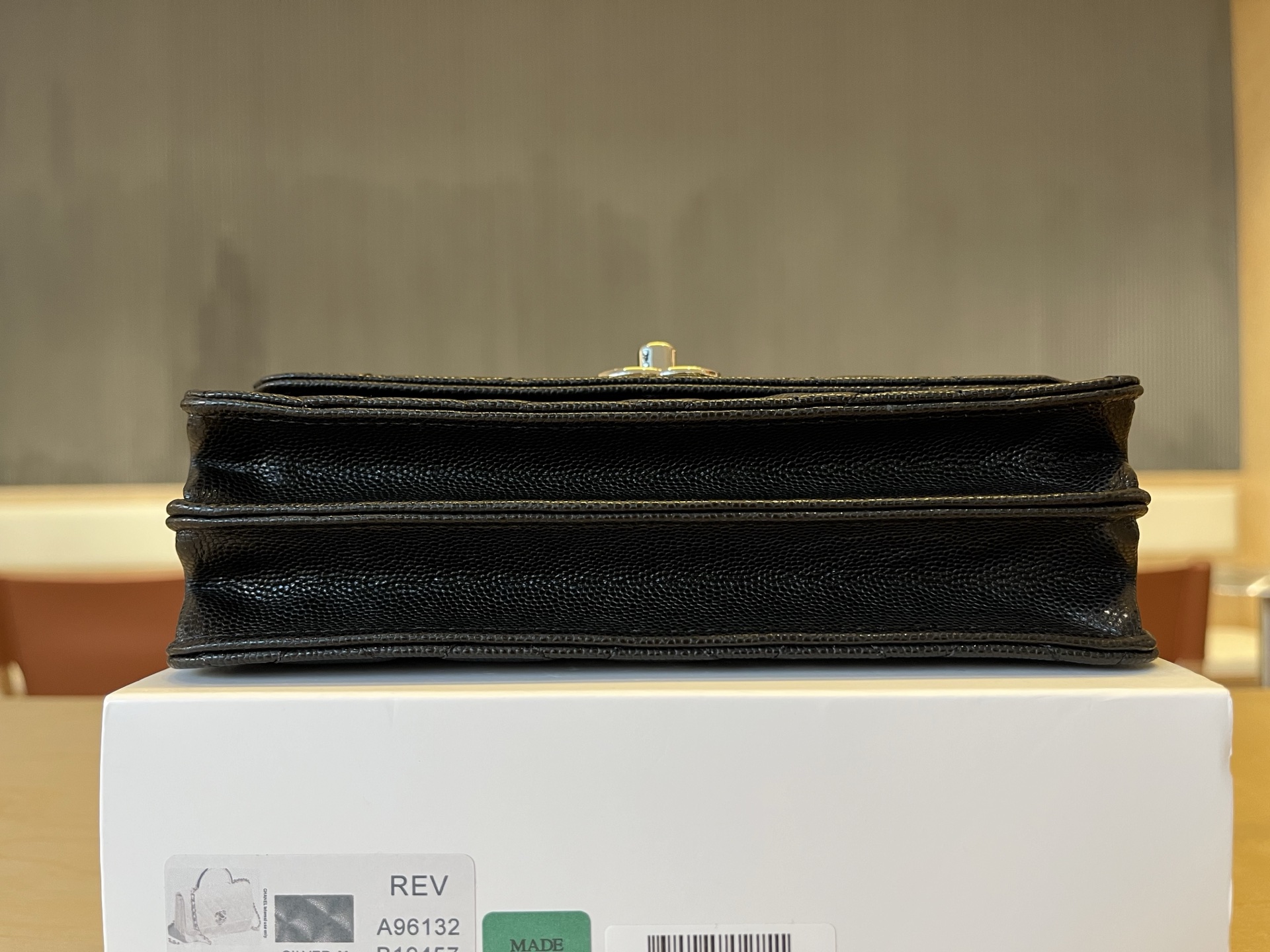 Chanel 25A Handle WOC Caviar Leather Bag, 19cm - Stylish & Versatile 6 i1742543429107 7295 0 5