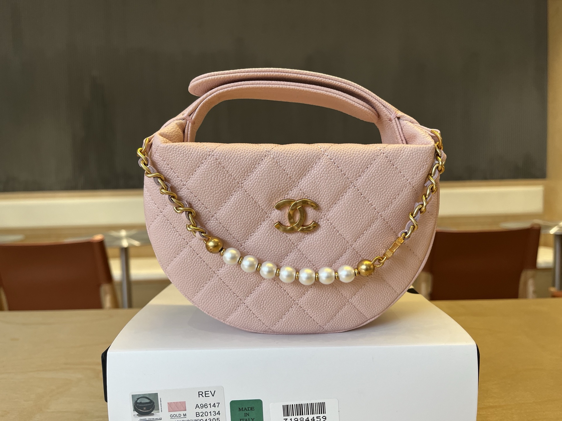 Chanel 25s Pearl Chain Hula Hoop Bag, Pink Leather, 19*12*4cm 3 i1745133271539 879 0 1
