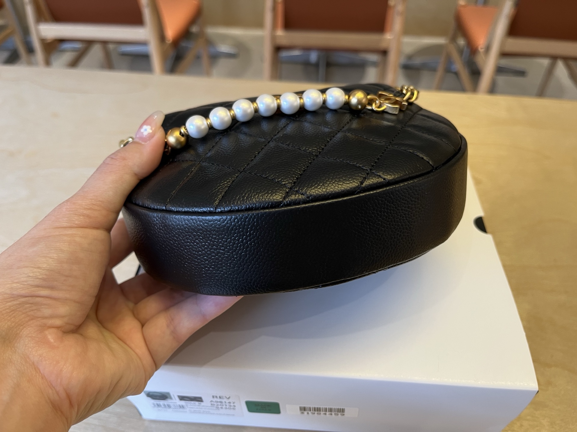 Chanel 25s Pearl Chain Hula Hoop Bag, Crescent Shape, Black Leather 6 i1745133287609 1978 0 4