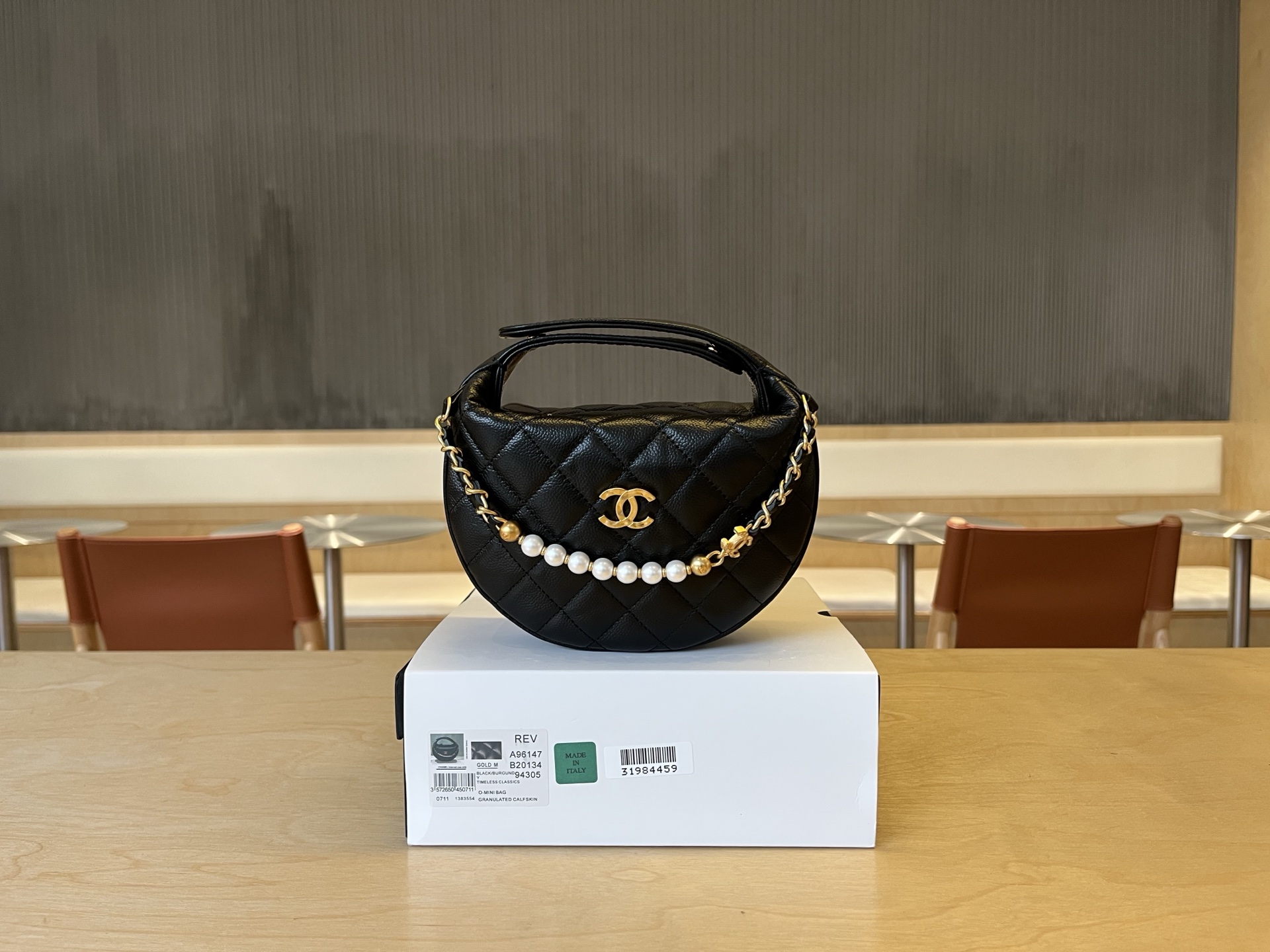 Chanel 25s Pearl Chain Hula Hoop Bag, Crescent Shape, Black Leather 2 i1745133292358 6154 0 0