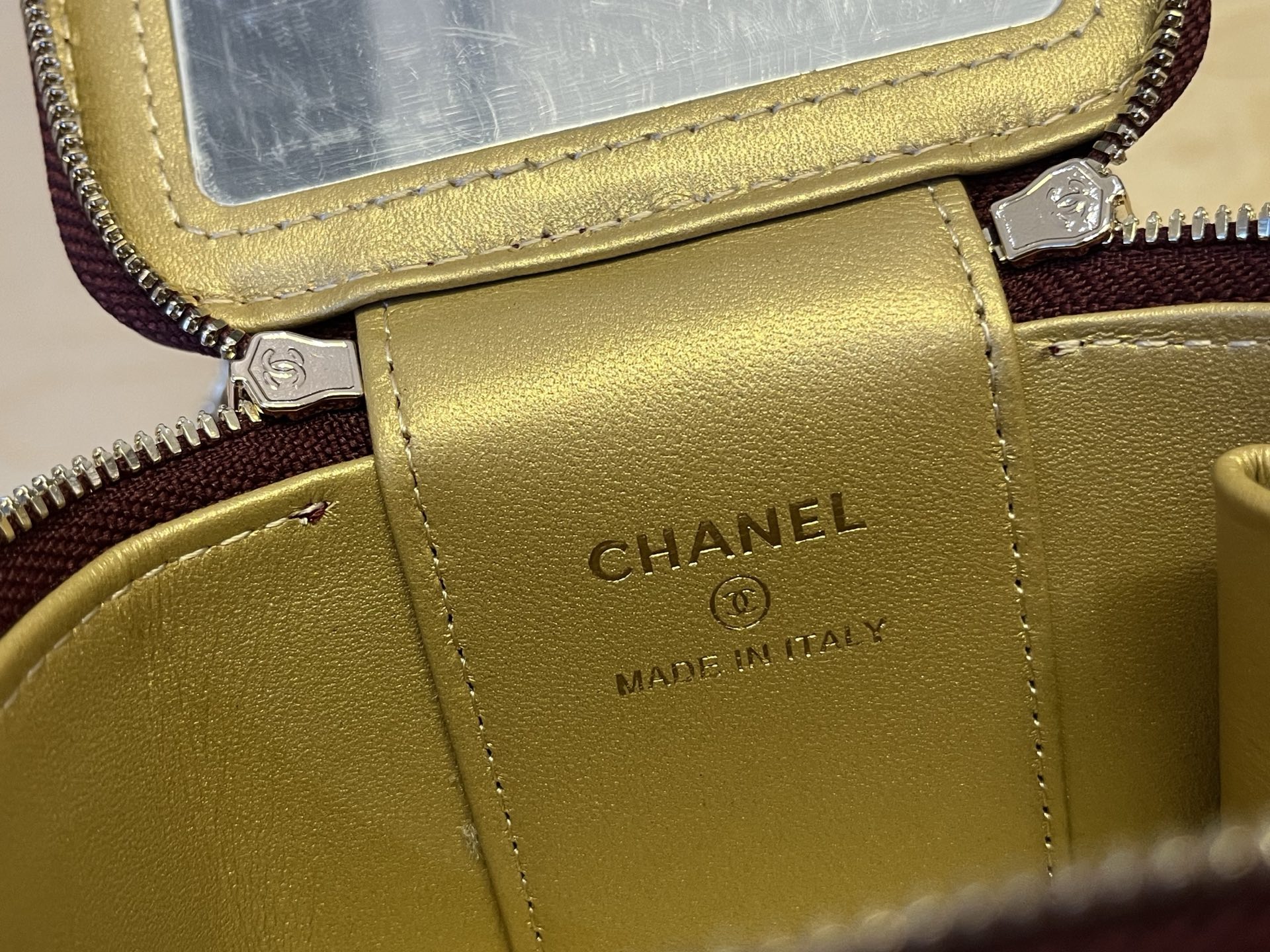 Chanel Mini Box Bag with Metal Ball, Sheepskin Leather, Burgundy, 8.5*11*7cm 9 i1750046451033 2003 0 7
