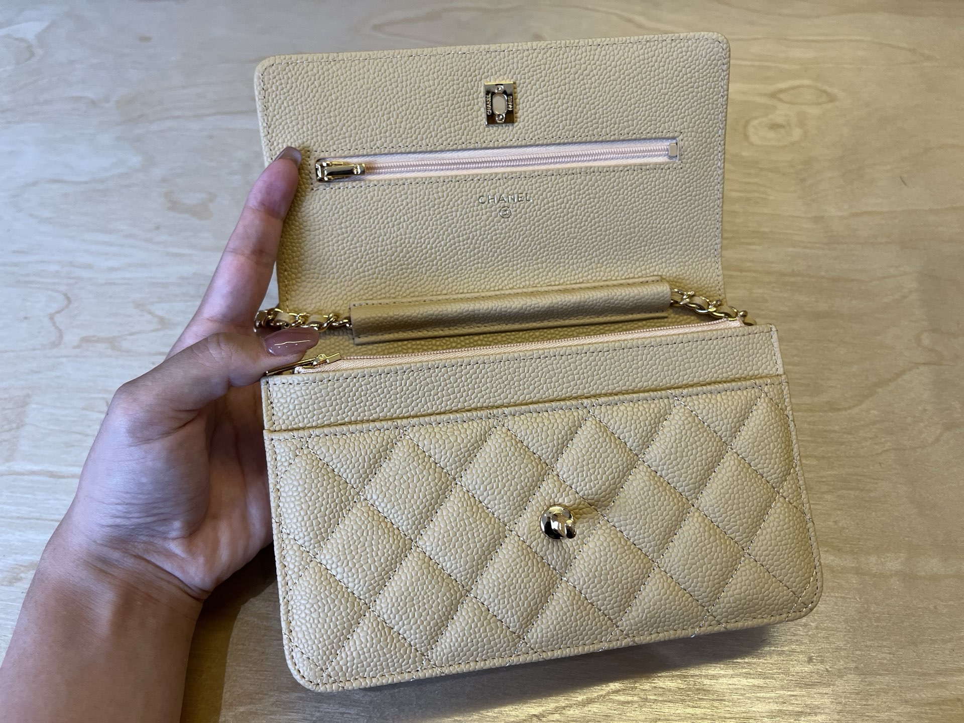 Chanell 25cm WOC Chain Bag Caviar Leather Wallet On Chain - Champagne 6 i1750091812678 1197 0 5