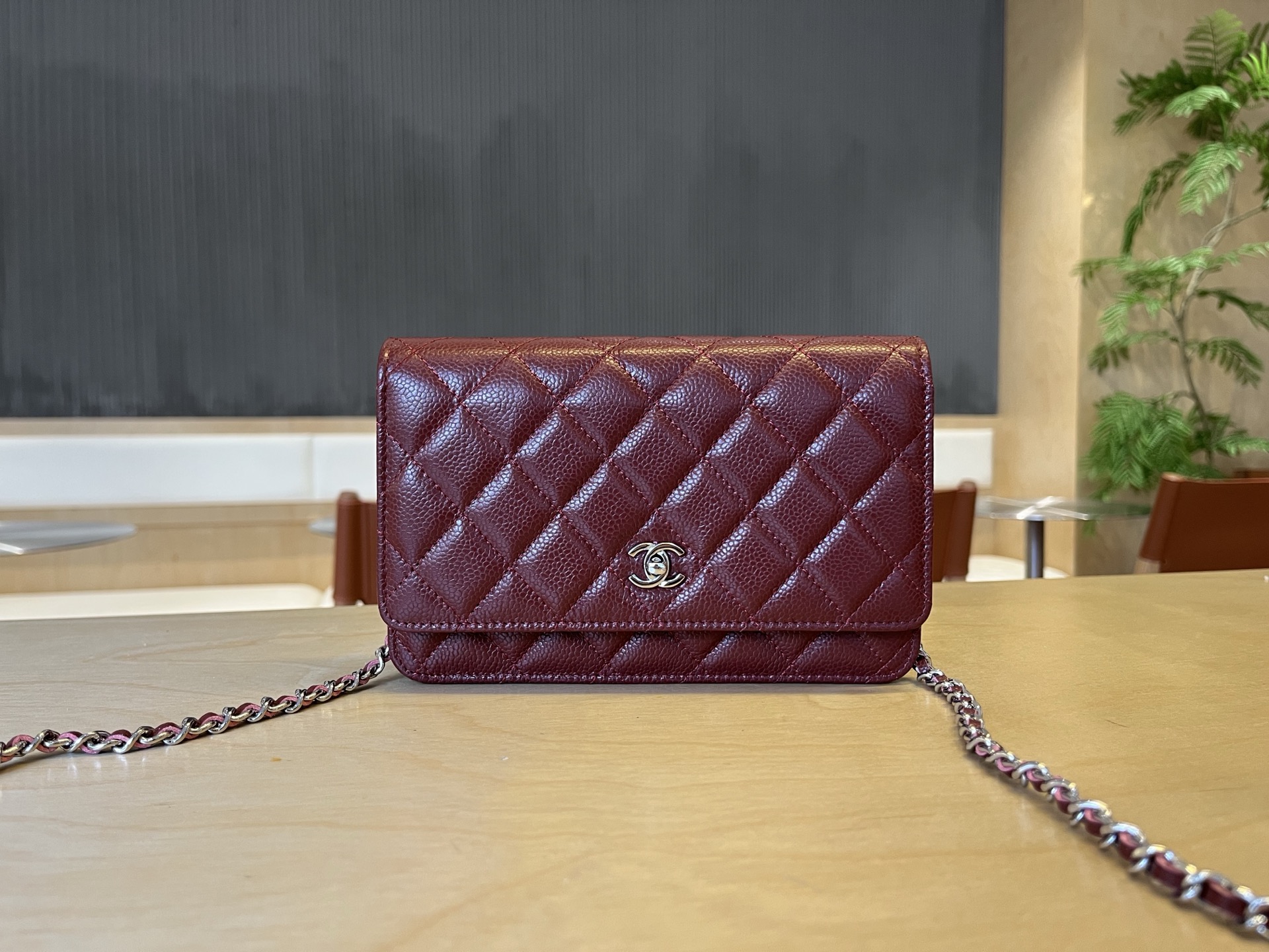 Elegant Quilted Wallet on Chain, Caviar Leather with Chain Shoulder Bag 2 i1750091840984 4758 0 0