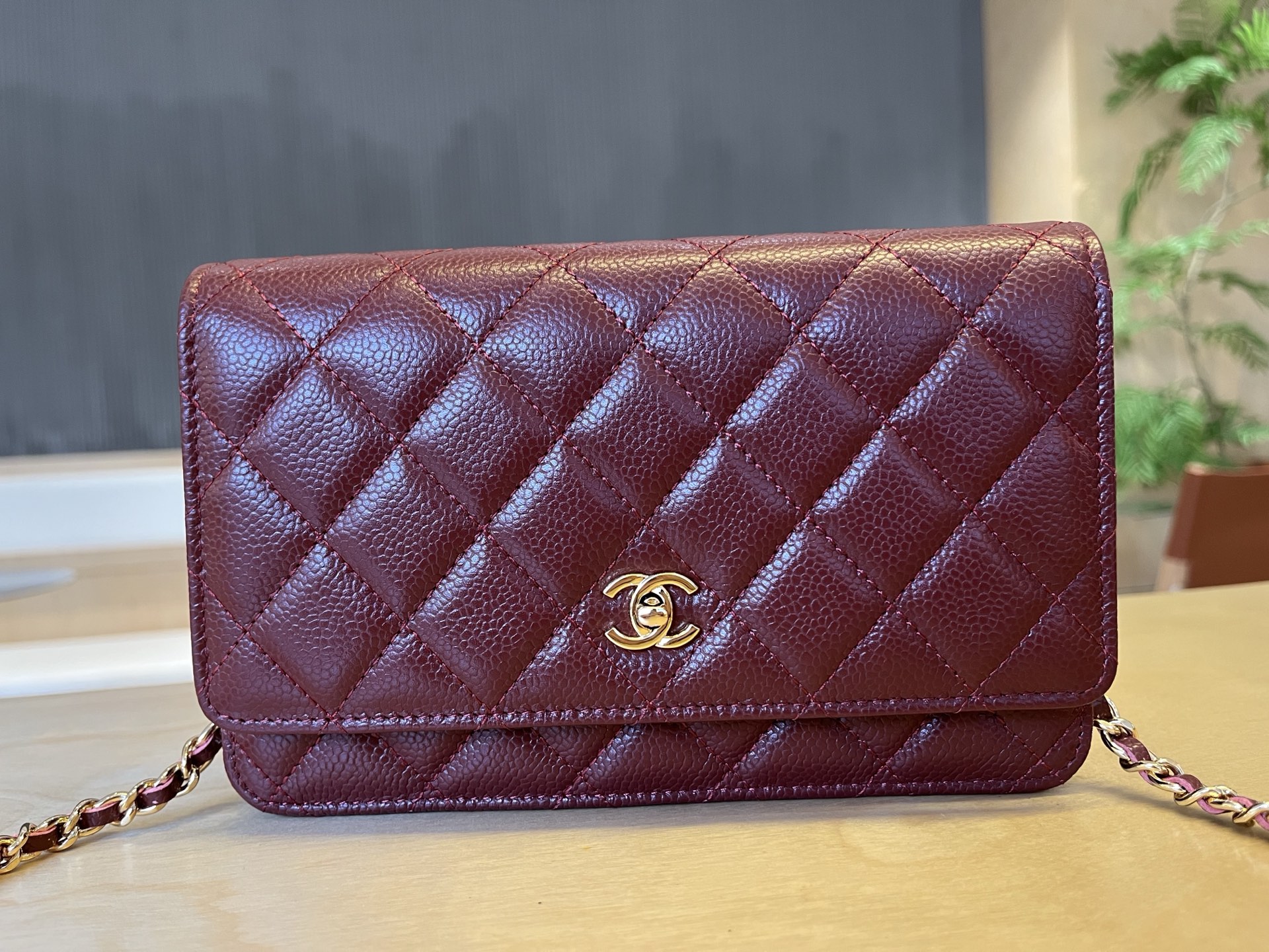 Chanel 25cm WOC Chain Bag with Caviar Leather in Burgundy 3 i1750091853166 533 0 1