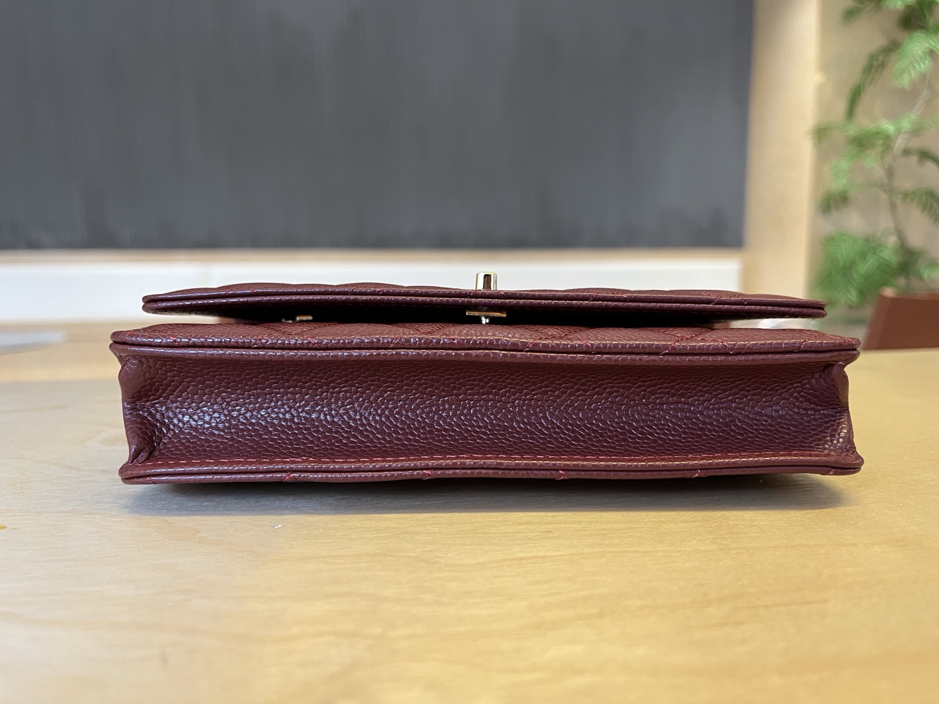 Chanel 25cm WOC Chain Bag with Caviar Leather in Burgundy 6 i1750091853177 611 0 4