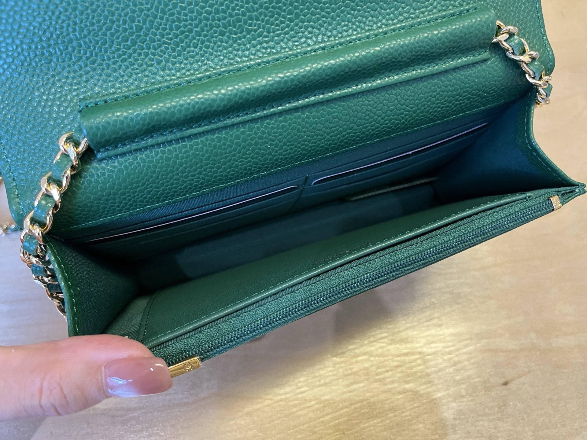 Chanel WOC Chain Wallet in Green Caviar Leather with Gold Hardware 9 i1750091903829 2173 0 7