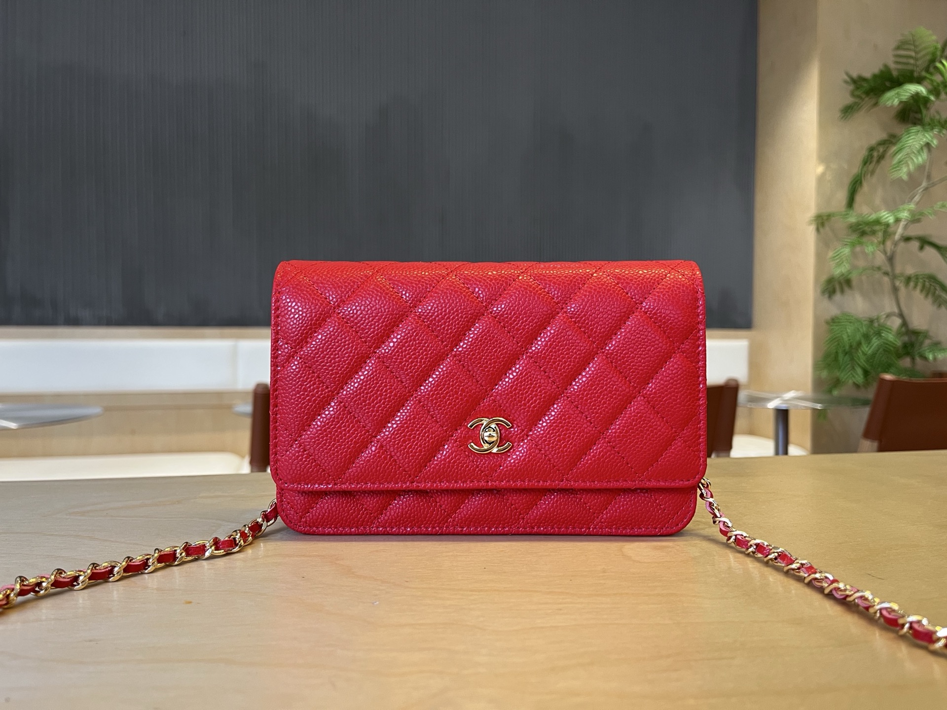 Chanel 25cm WOC Chain Wallet - Caviar Leather, Red with Gold-Tone Hardware 1 i1750092035494 6575 0 0