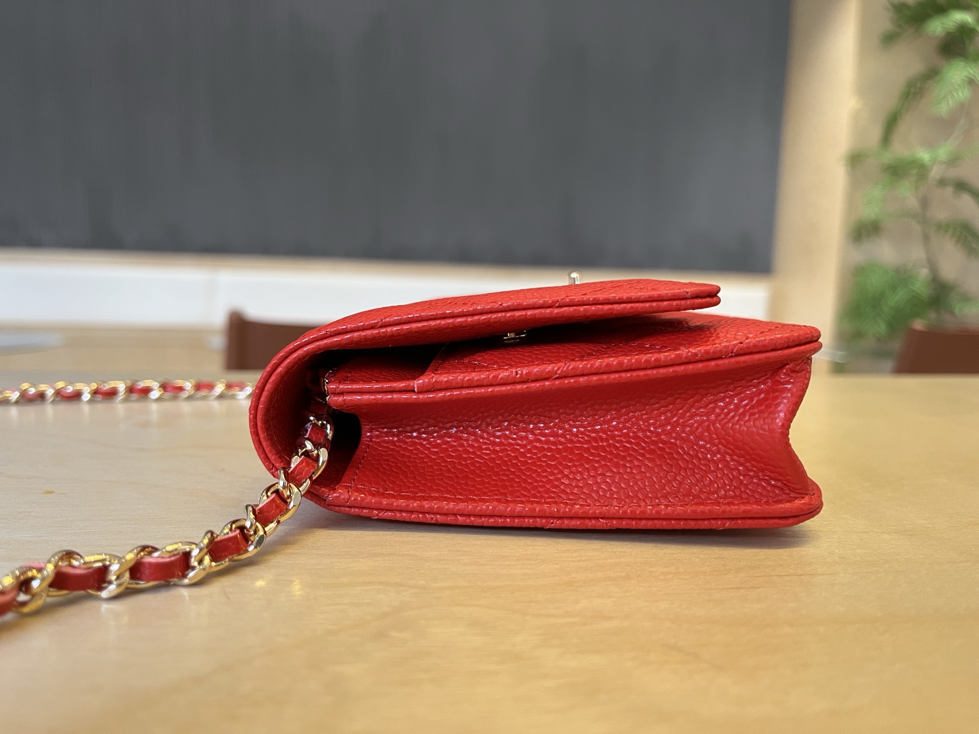 Chanel 25cm WOC Chain Wallet - Caviar Leather, Red with Gold-Tone Hardware 4 i1750092036745 6490 0 3
