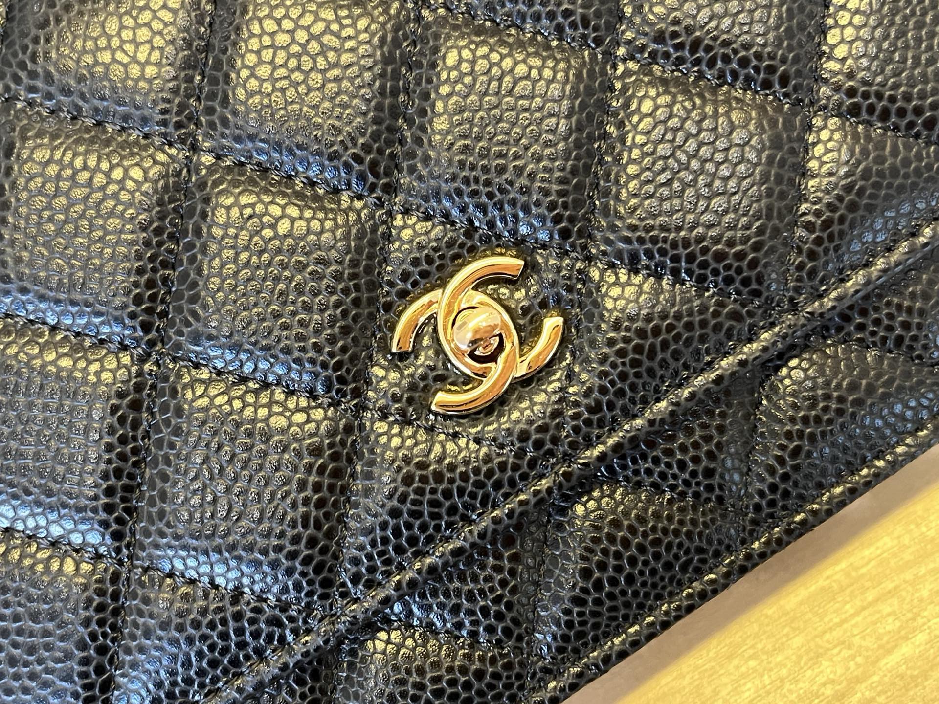 Chanel 25cm WOC Chain Bag, Caviar Leather Black Gold, Classic Design 7 i1750099508590 2994 0 5