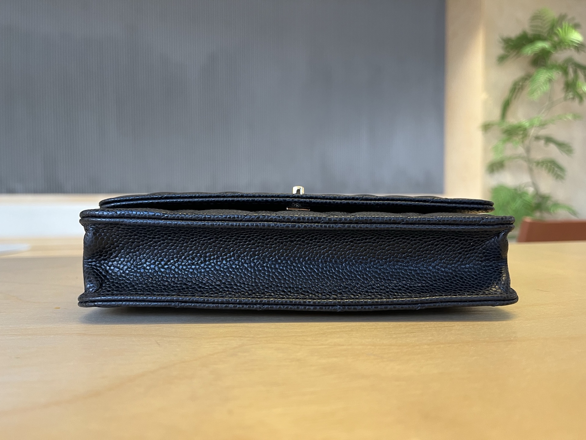 Chanel 25cm WOC Chain Bag, Caviar Leather Black Gold, Classic Design 5 i1750099511097 7832 0 3