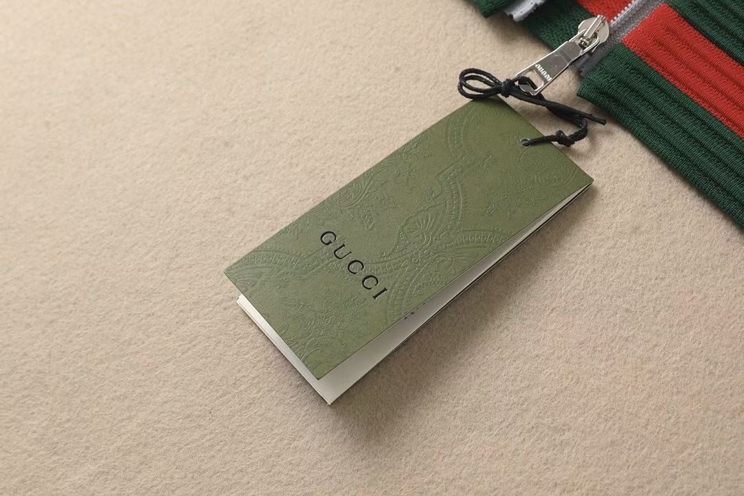 【 古驰 】春季简约。夹克 风衣🌹贵族高级别要求订单 高标准定制　上身非常有型 🍃经典百搭 客供五金 每